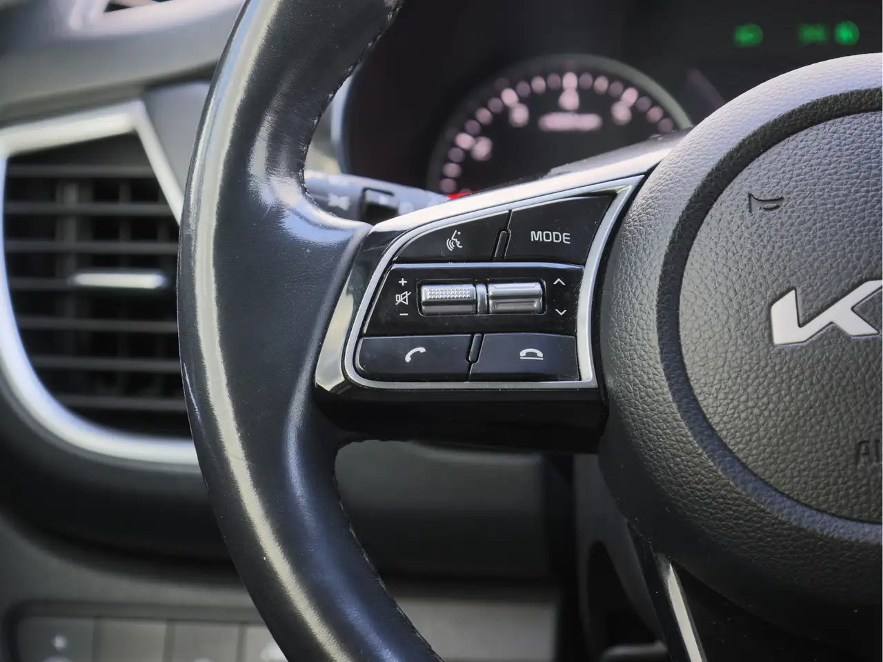 Kia Seltos снимка Kia Seltos