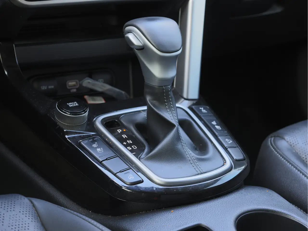Kia Seltos снимка Kia Seltos
