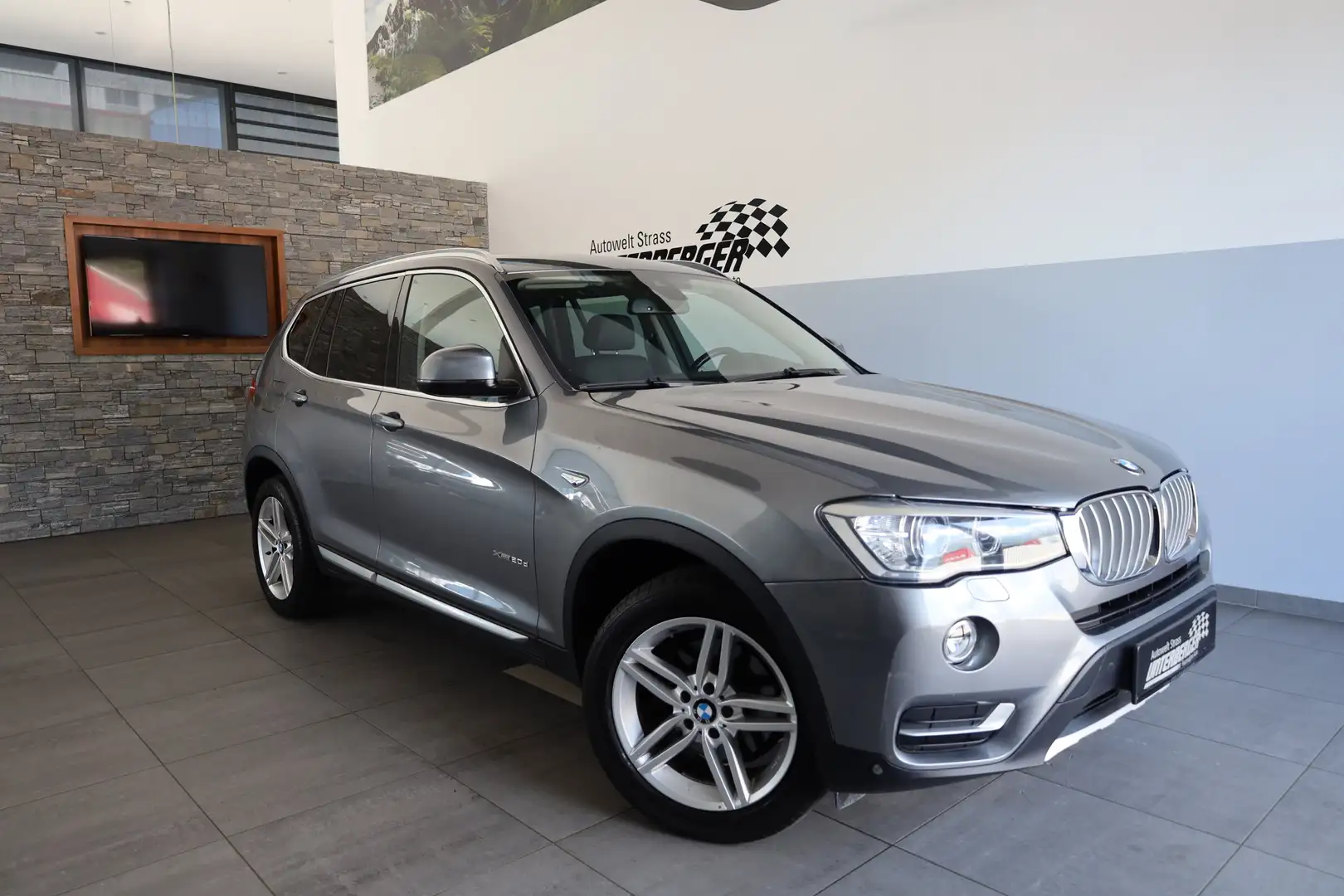 BMW X3 xDrive20d F25 B47 xLine Head-Up Xenon RFK Gris - 1