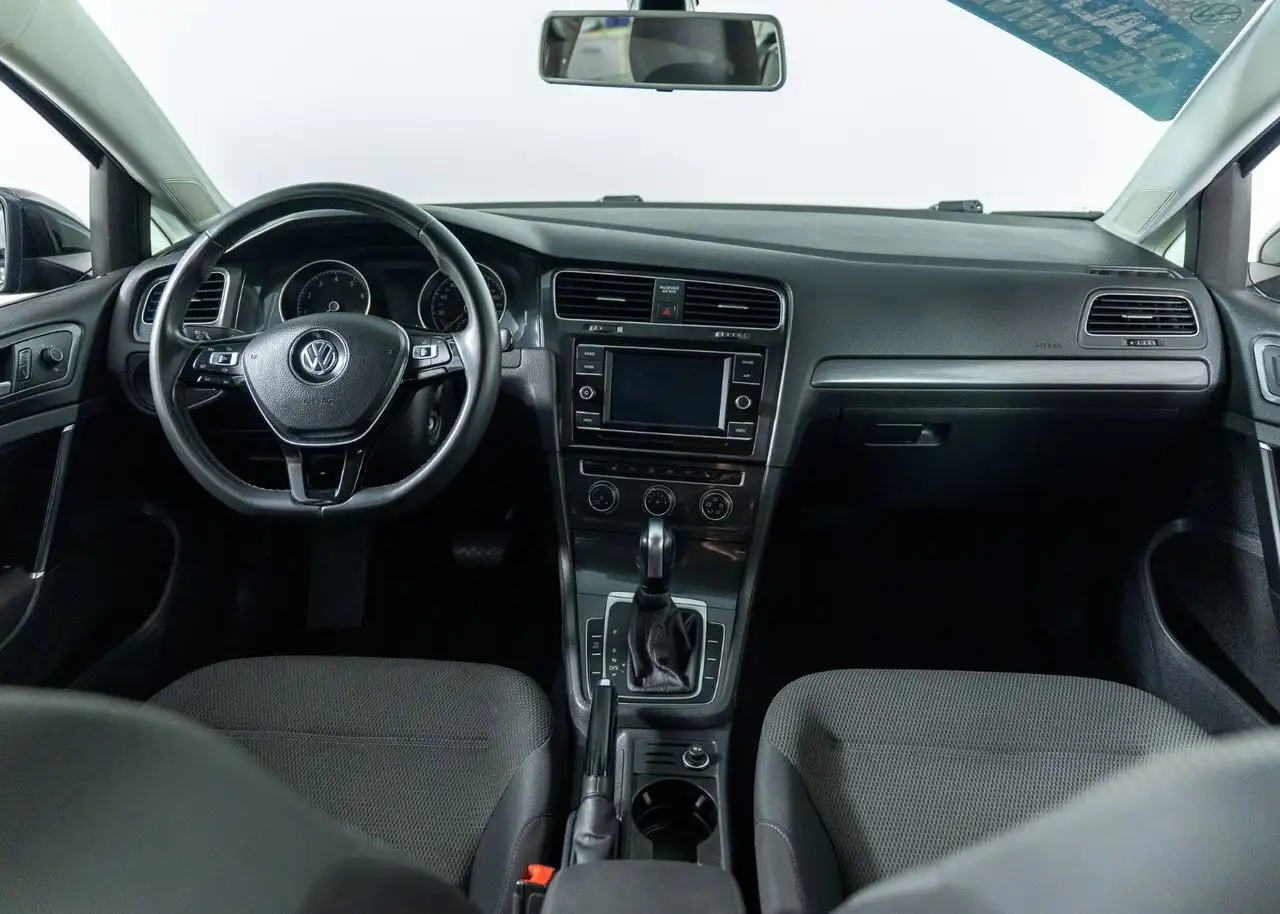 Volkswagen Golf снимка Volkswagen Golf