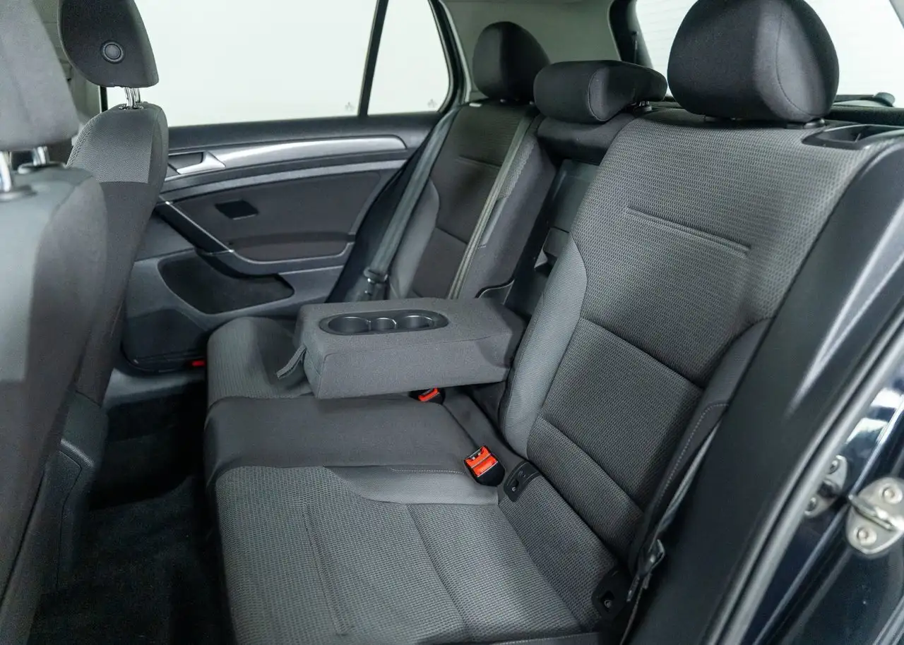 Volkswagen Golf снимка Volkswagen Golf