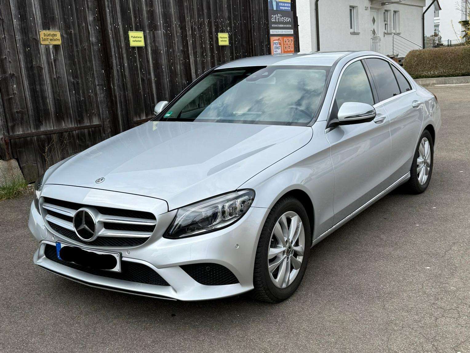 Second hand Mercedes Benz C-Class 300