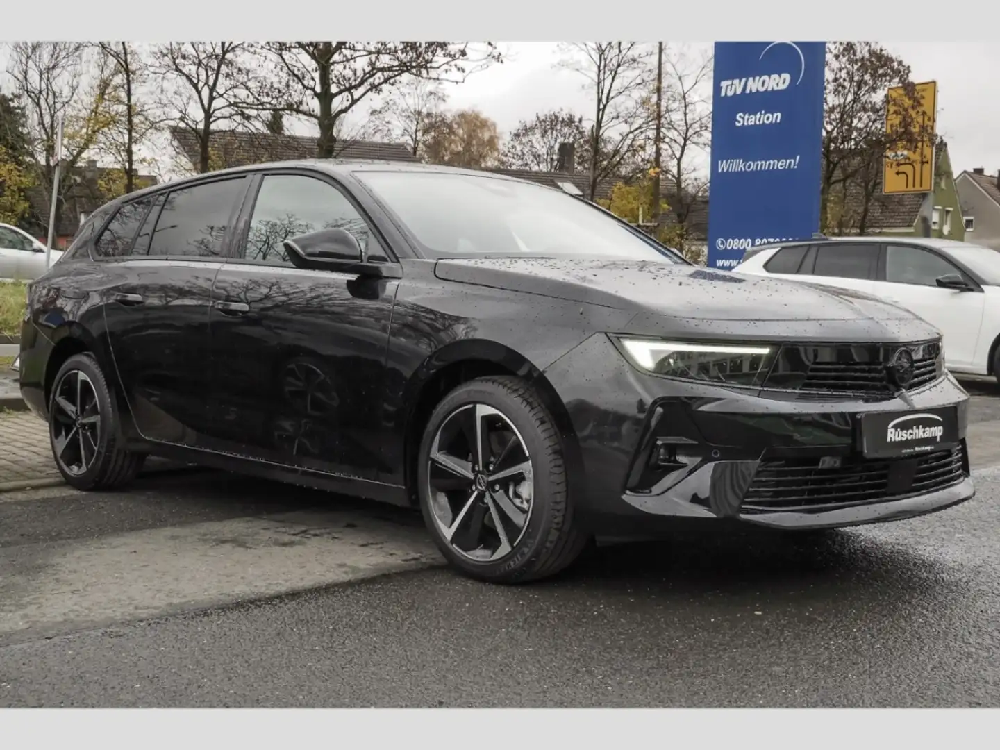 Opel Astra L Sports Tourer GS Line 1.2 Voll-LED 360-Kam Navi Schwarz - 2