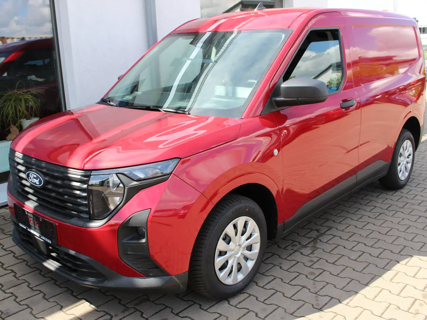 Ford Transit Courier Trend/ Schutzbrief 5J. / Durchlade / AHK/ Kamera Piros - 1