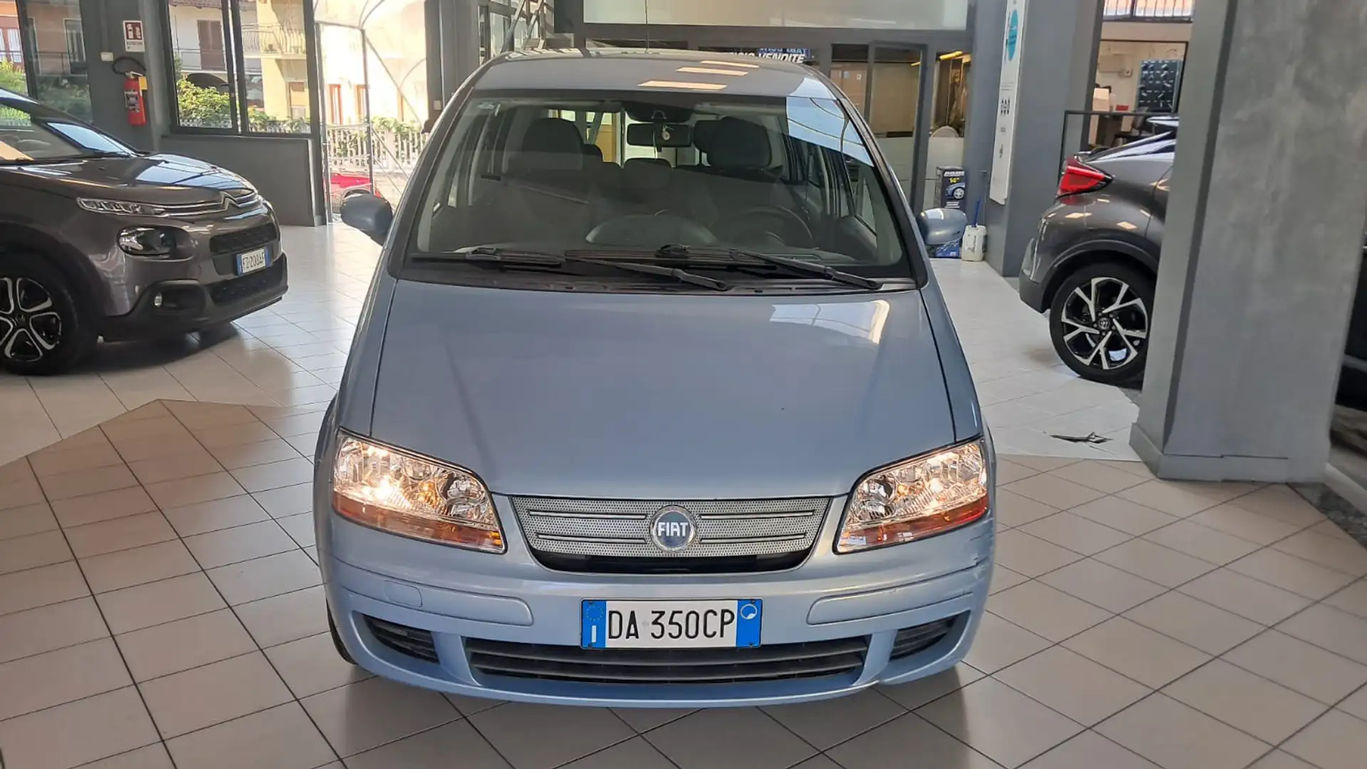 Fiat Idea 1.4 16V Emotion Bleu - 2