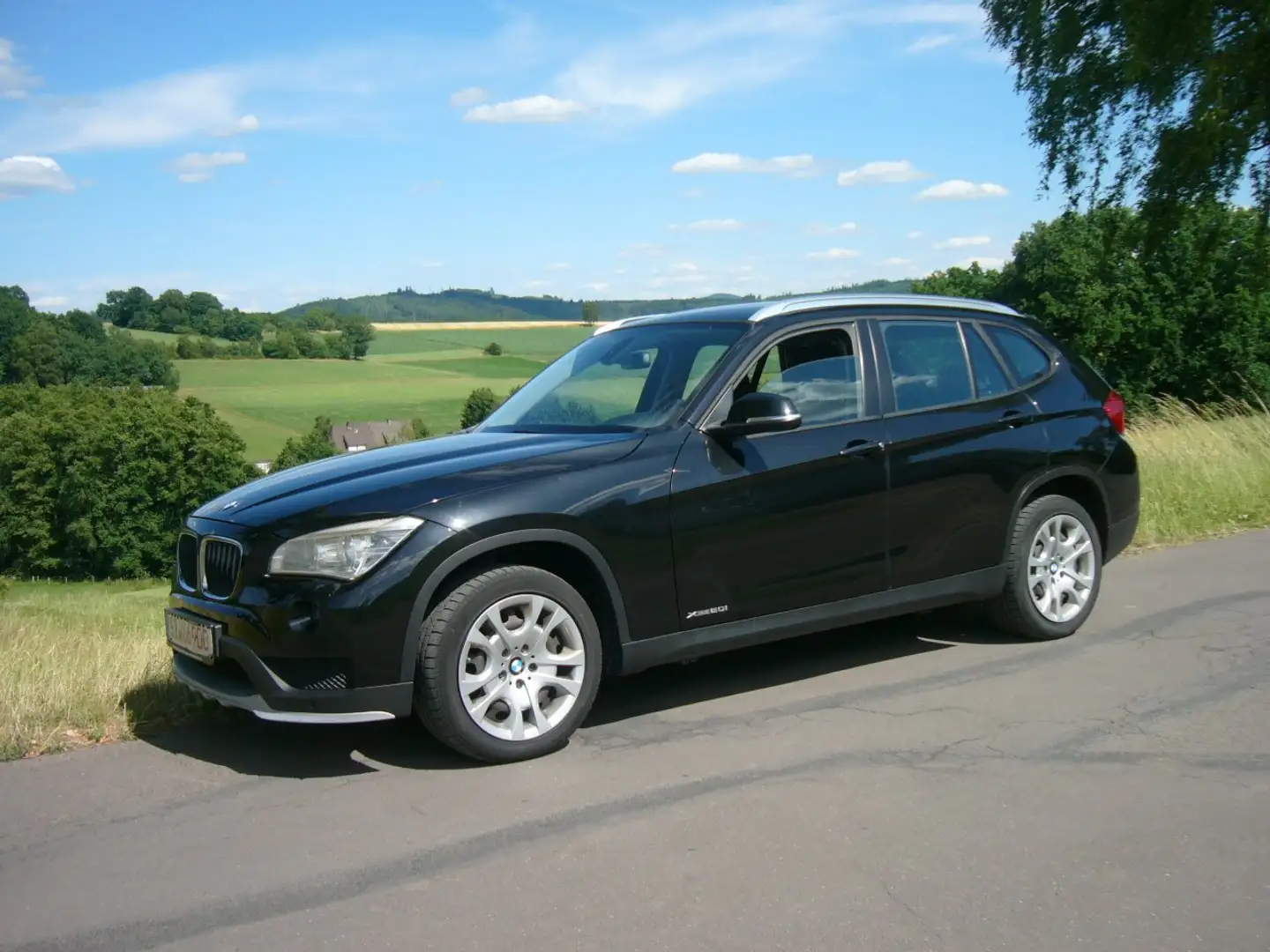 BMW X1 xDrive20i Aut. xLine - nur 76.000 KM - gepflegt Negro - 2