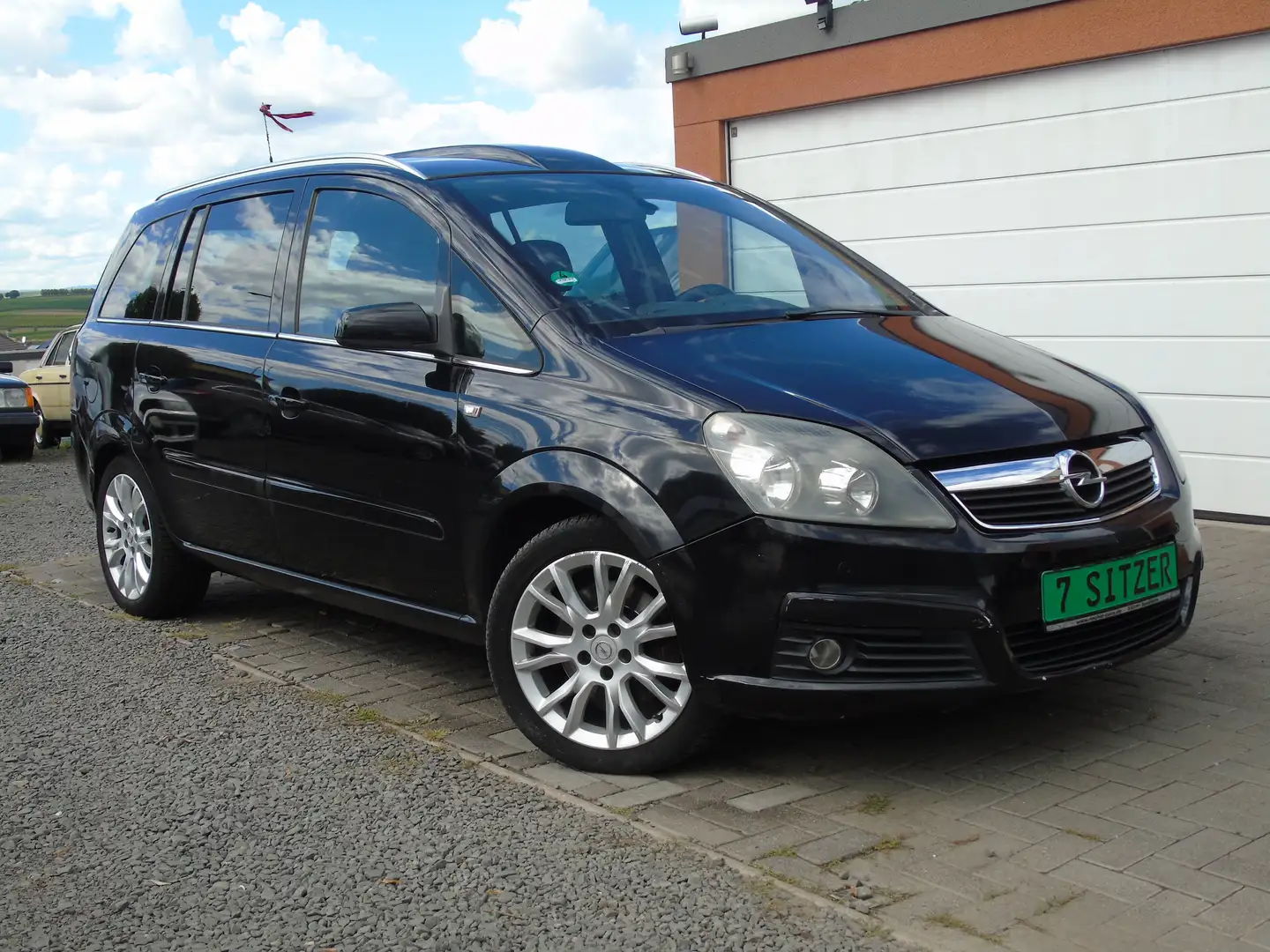 Opel Zafira AUTOMATIK*150 PS*LEDER*PANORAMADACH*SCHECKHEFT Noir - 1