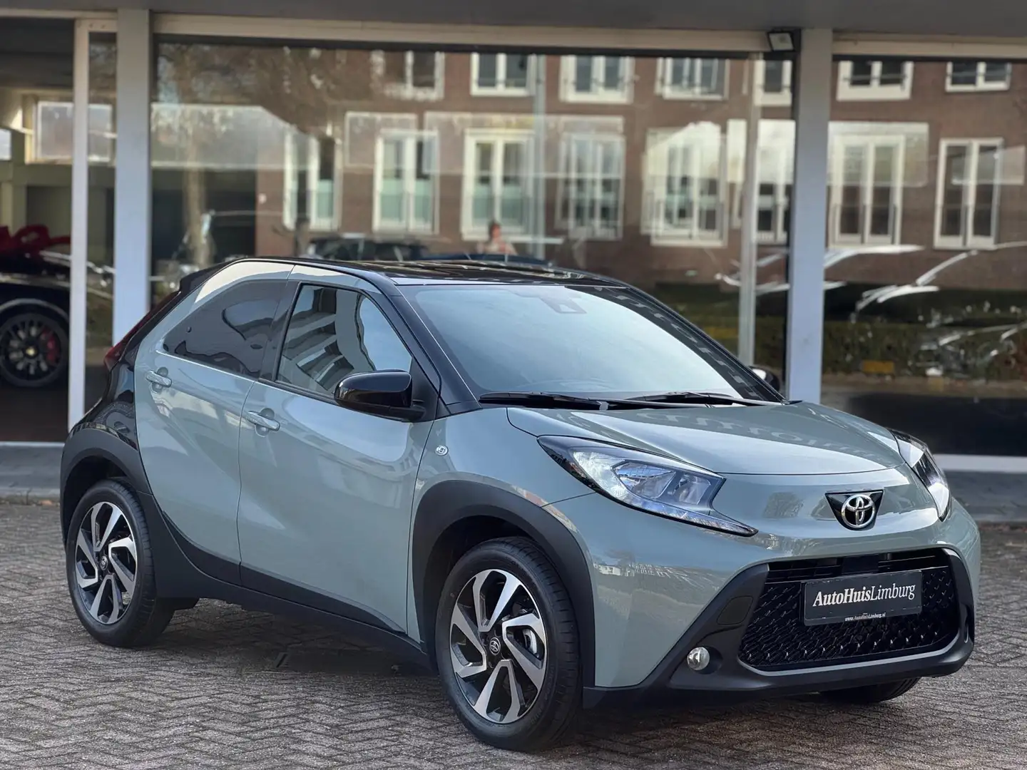 Toyota Aygo X 1.0 VVT-i MT Pulse|Nieuw!|Camera| Apple CarPlay|BI Groen - 2