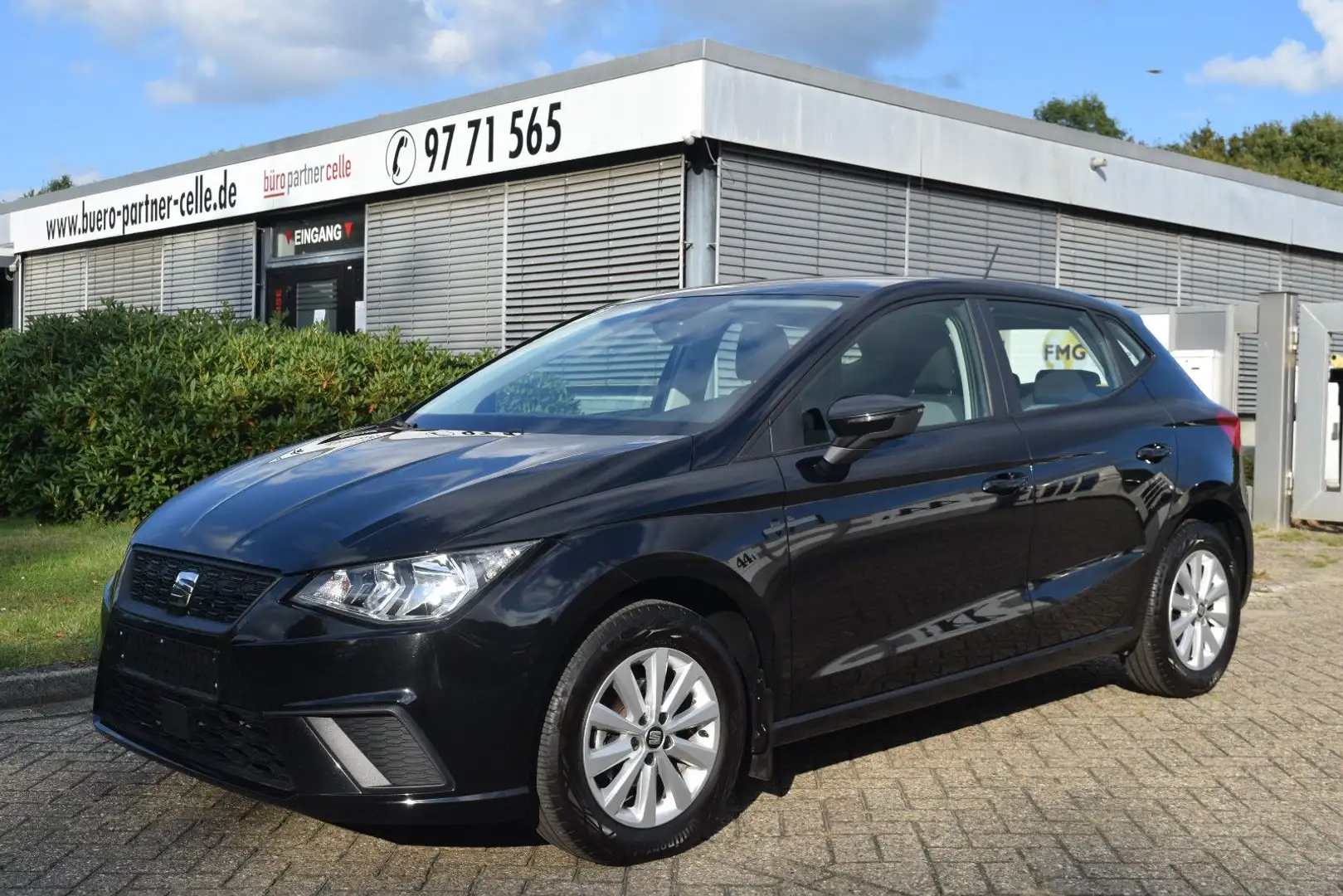 SEAT Ibiza Style 95PS*Sitzheizung*PDC*MFL*FrontAssist Schwarz - 2