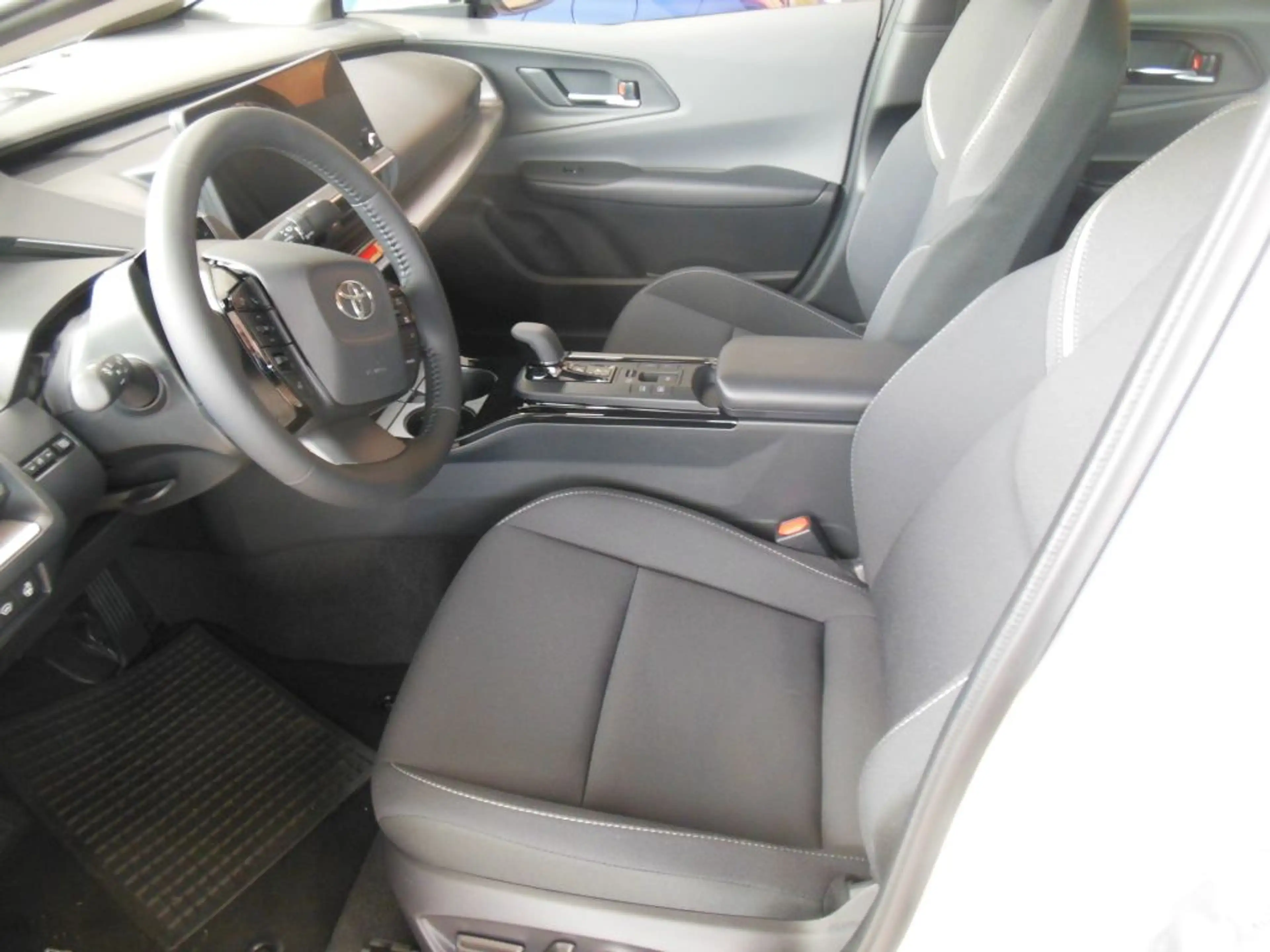 Toyota Prius Plug-in Hybrid Executive*sofort Verfügbar — photo 6