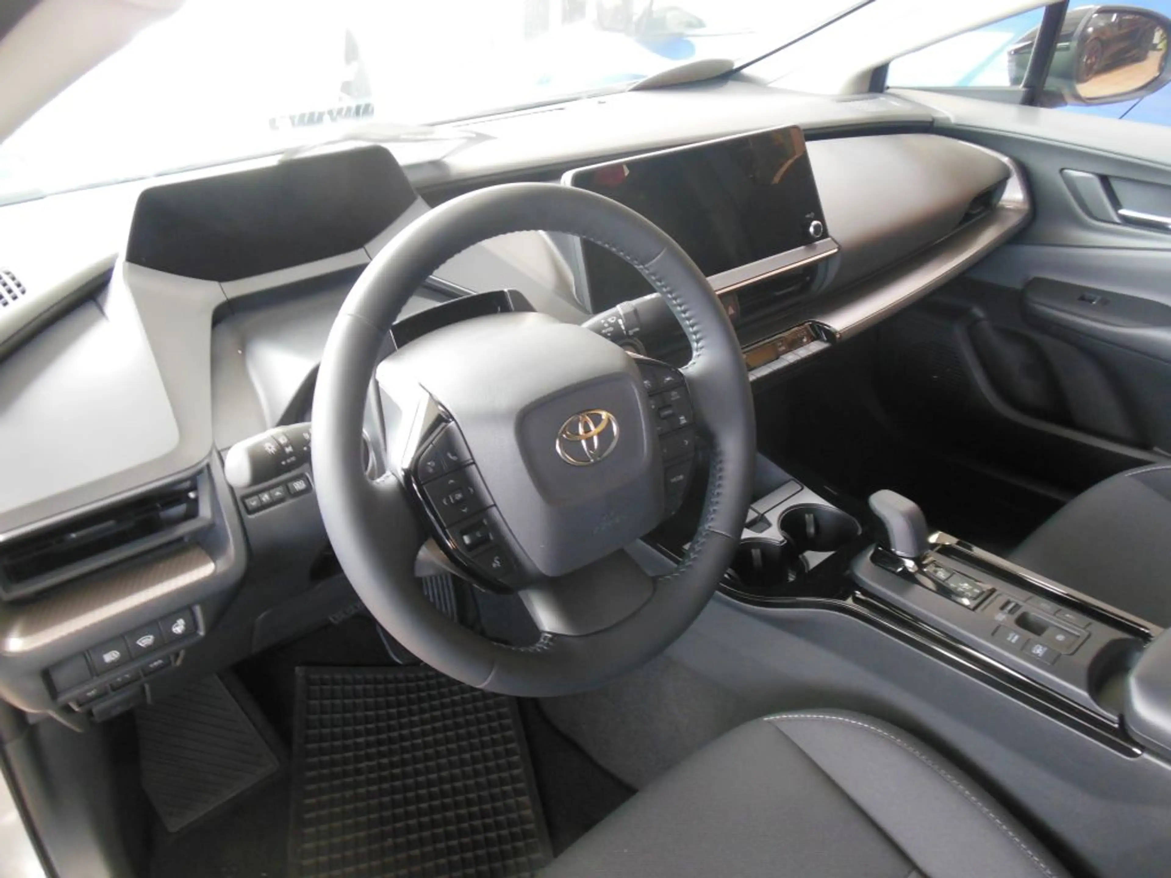 Toyota Prius Plug-in Hybrid Executive*sofort Verfügbar — photo 7