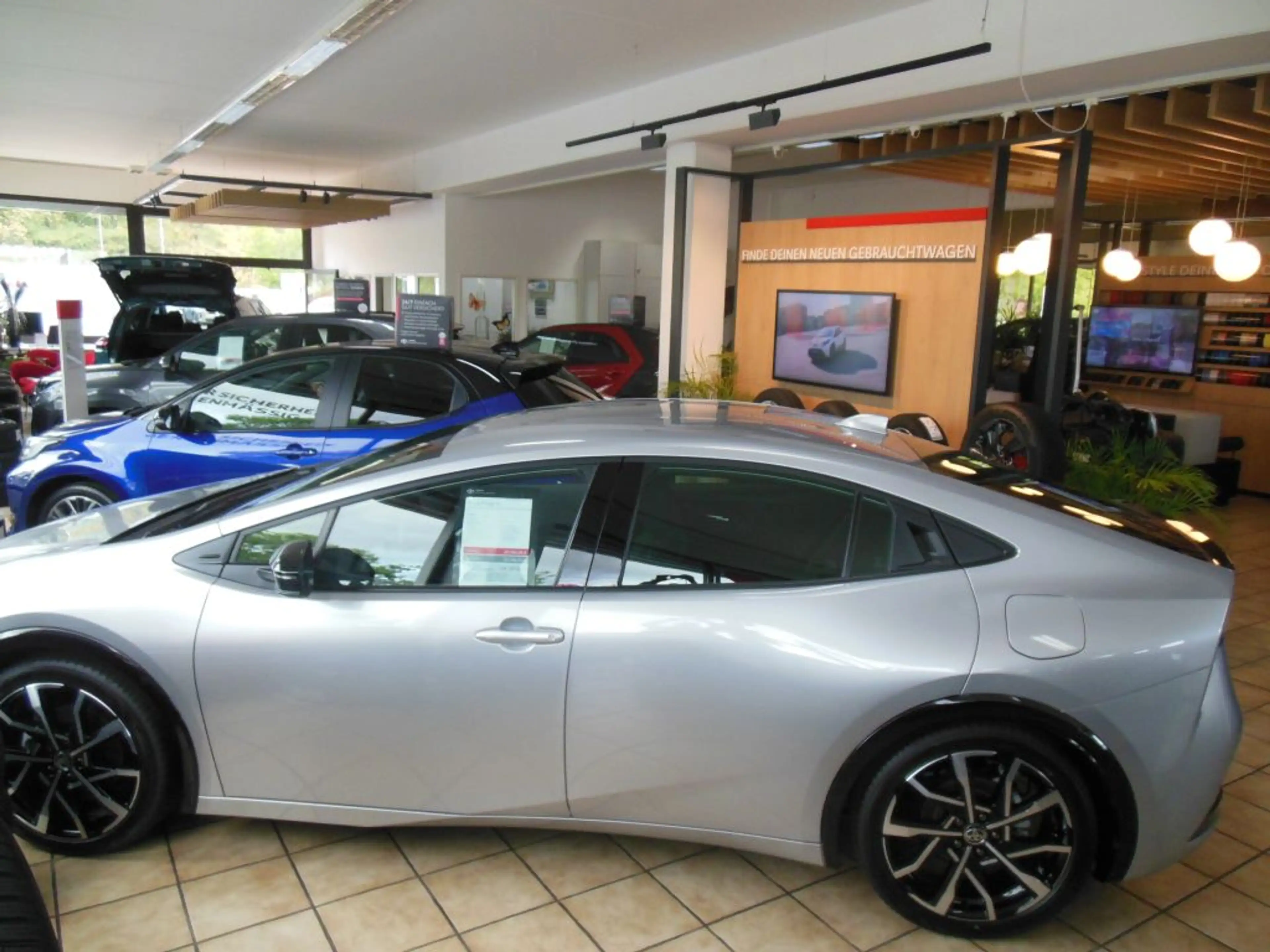 Toyota Prius Plug-in Hybrid Executive*sofort Verfügbar — photo 4