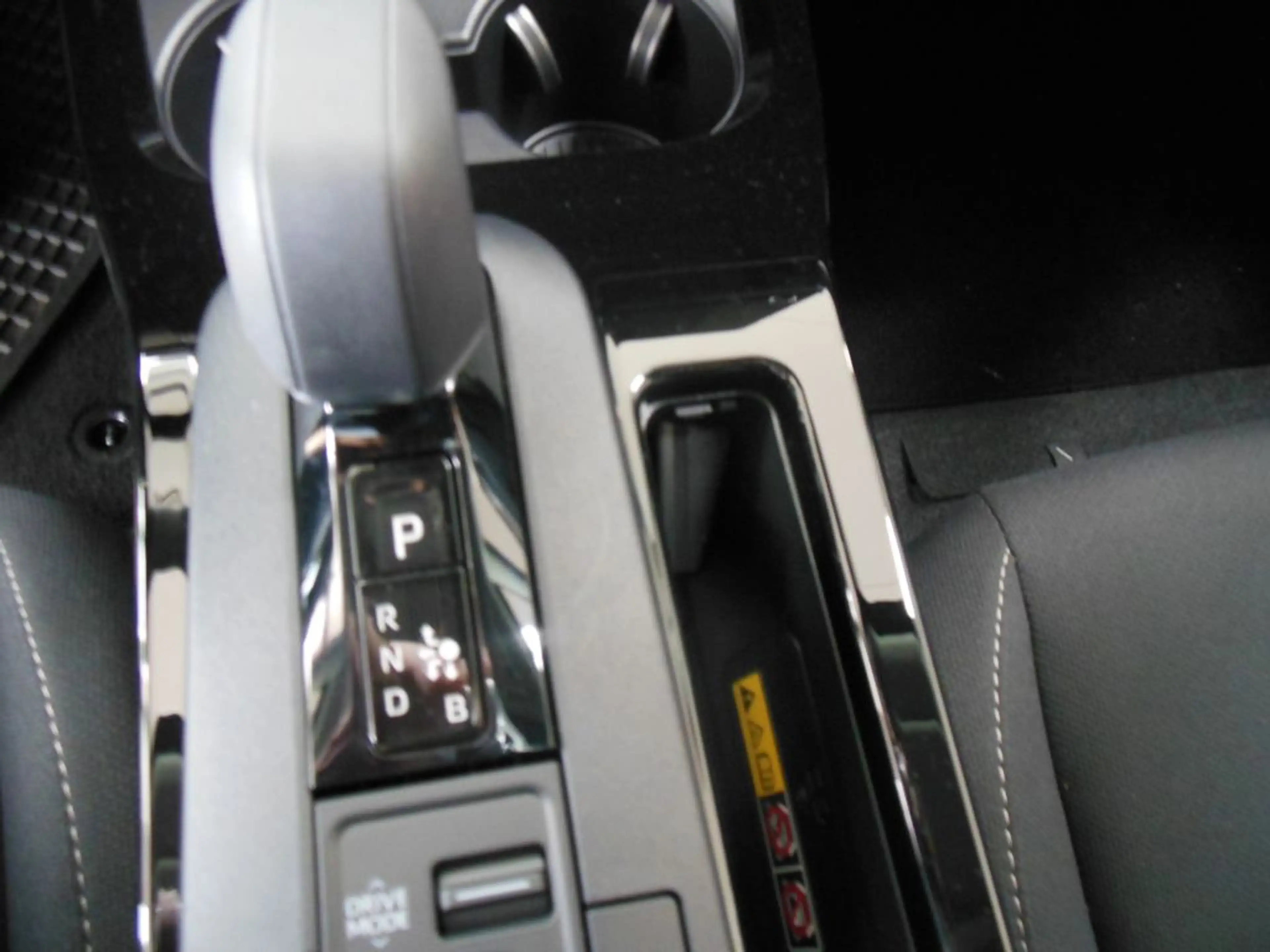 Toyota Prius Plug-in Hybrid Executive*sofort Verfügbar — photo 8