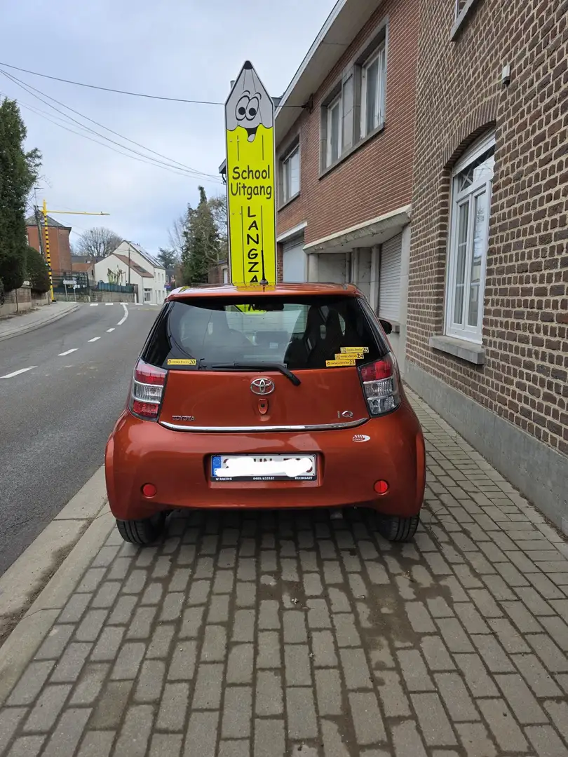 Toyota iQ 1.33i VVT-i Premium Multidrive - 2