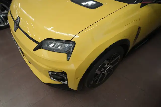 Renault R 5 view 16