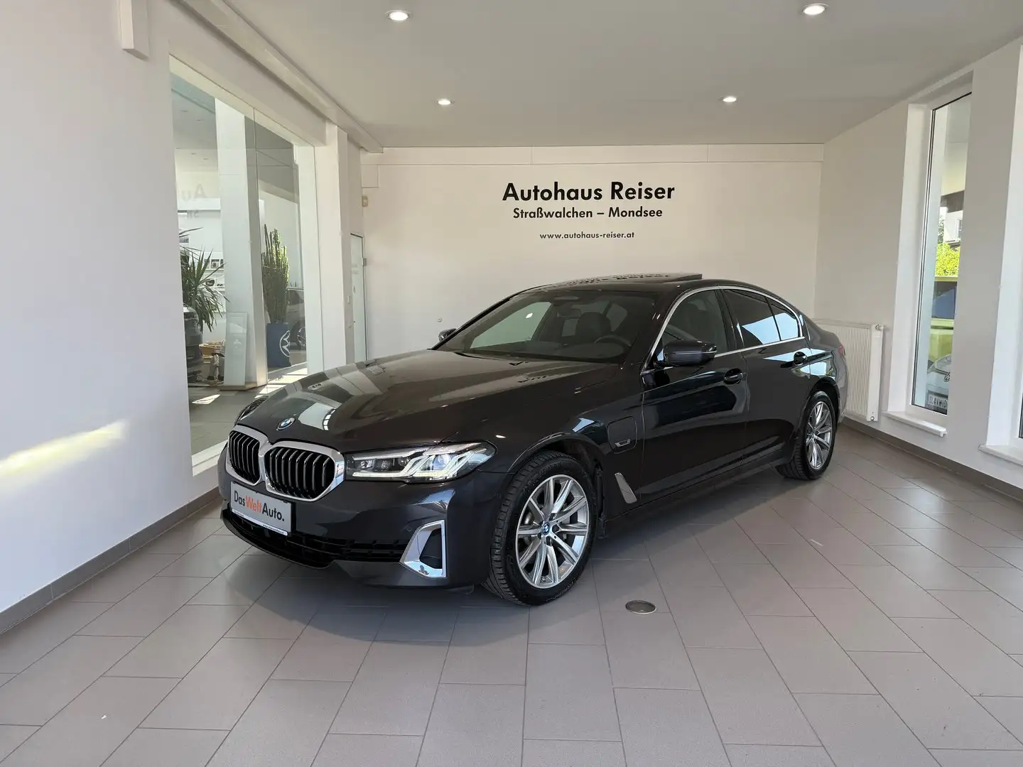 BMW 530 BMW 5 Lim. 530e xDrive Luxury Line Gris - 2