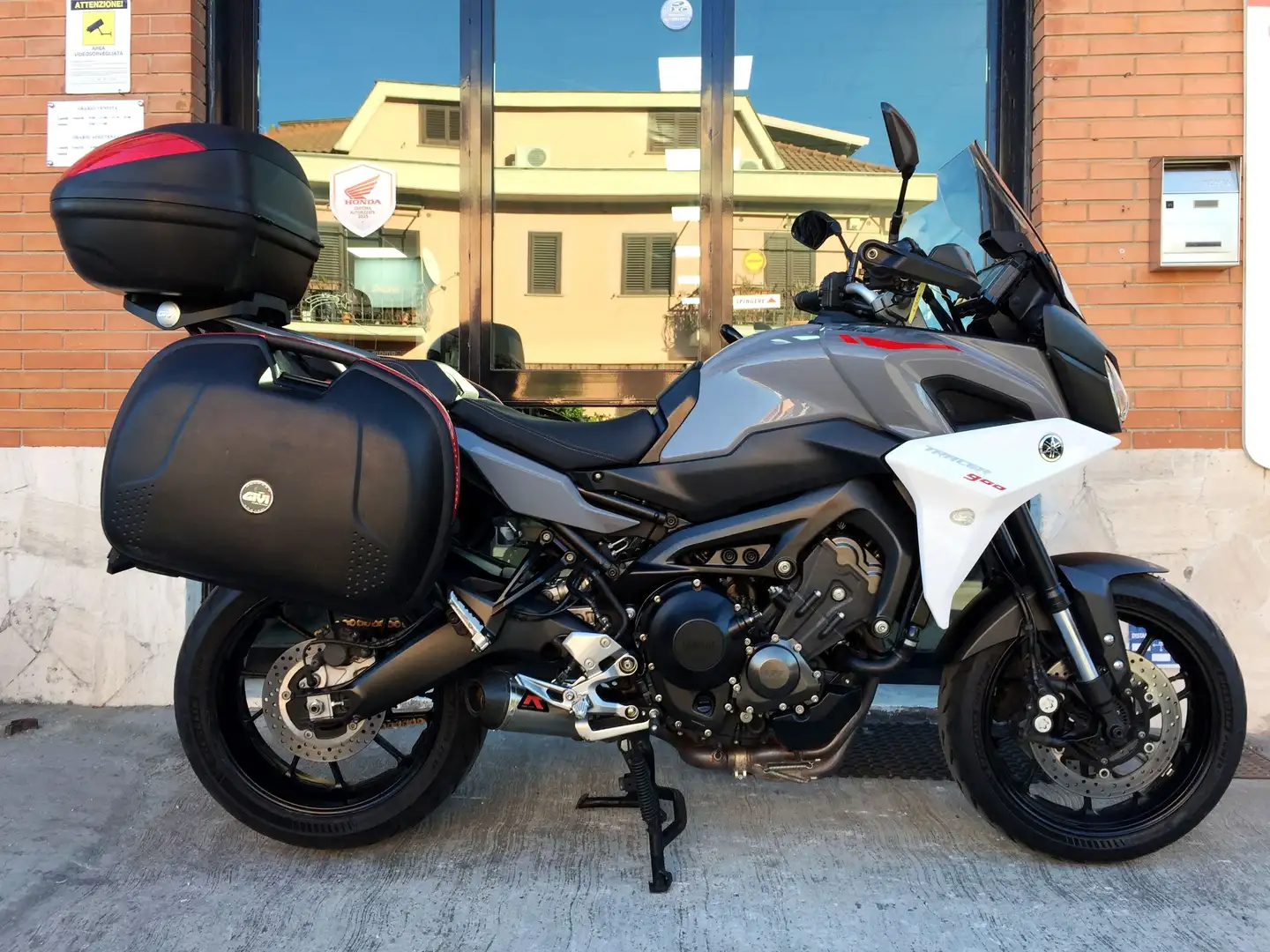 Yamaha Tracer 900 2018 - PERMUTE - FINANZIAMENTI Grigio - 1