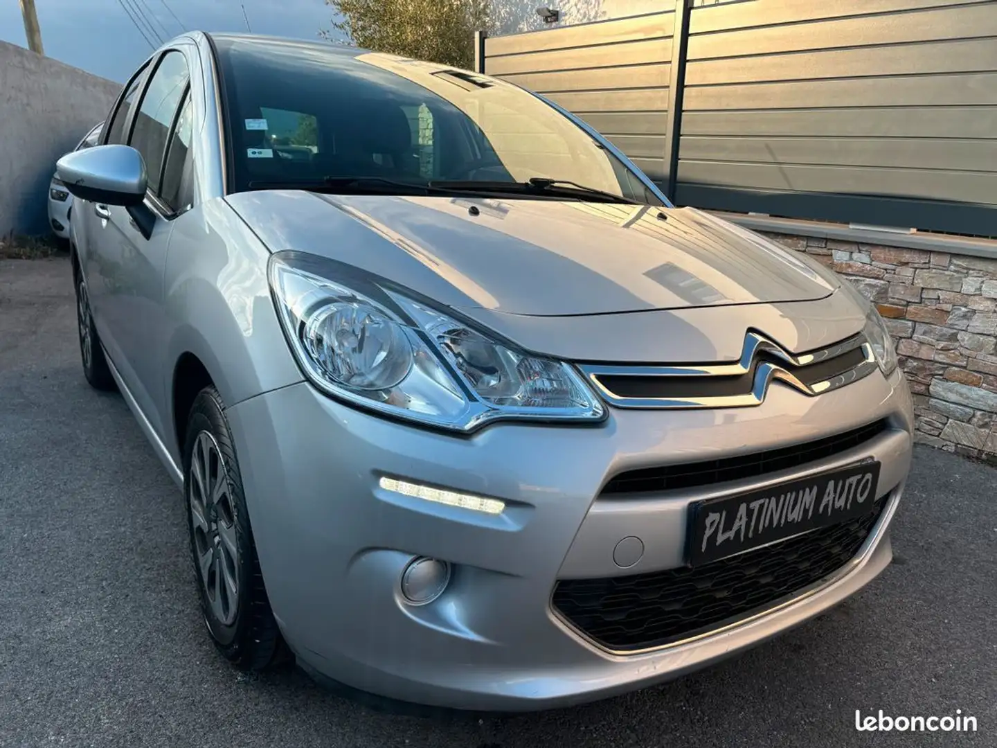 Citroen C3 II (2) 1.6 E-HDI 90 Collection Gris - 1