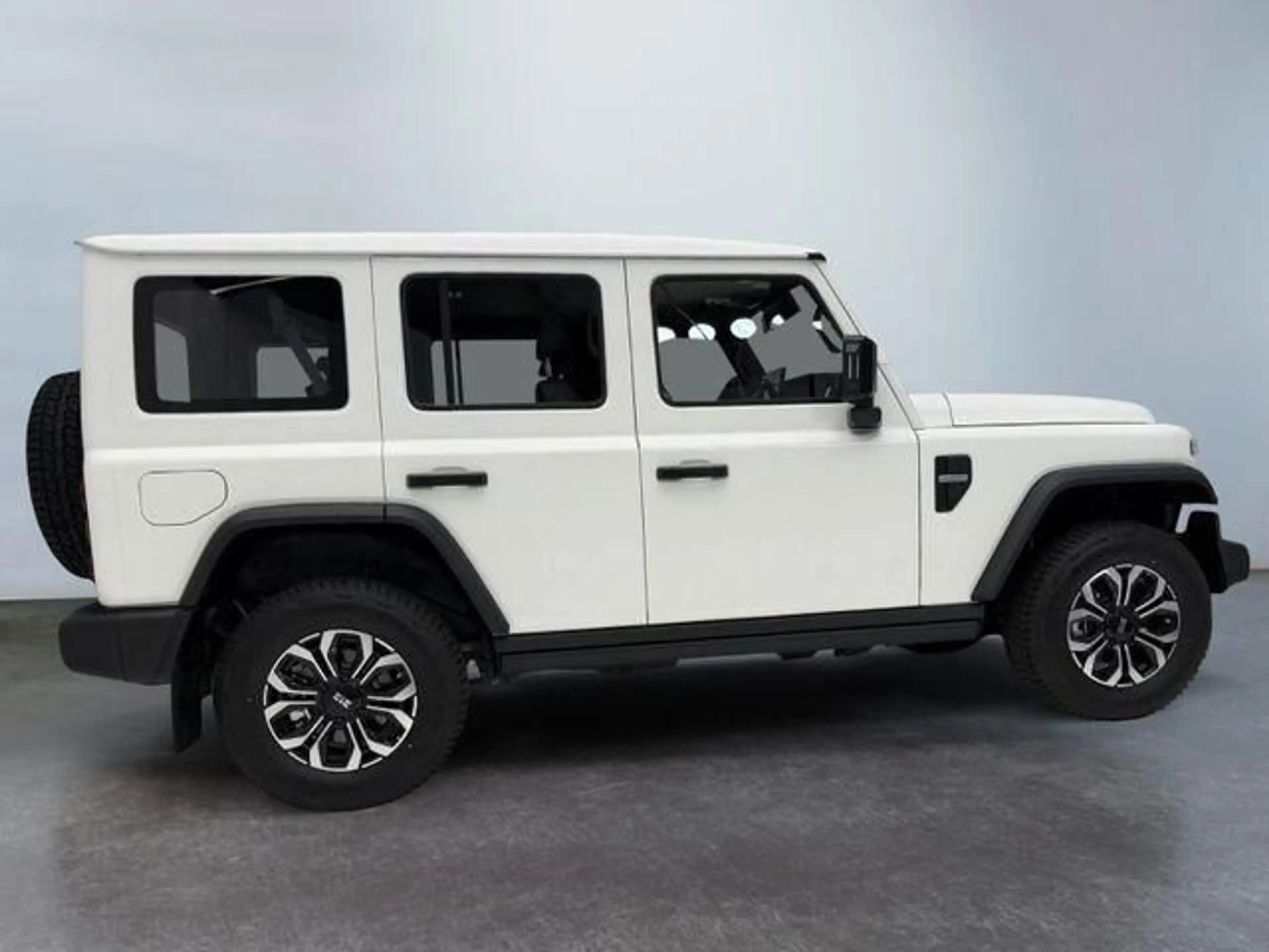 BAW 212 2.0L TCI 4WD 8 AT  Automatik  212 2.0L TCI 4 — photo 10