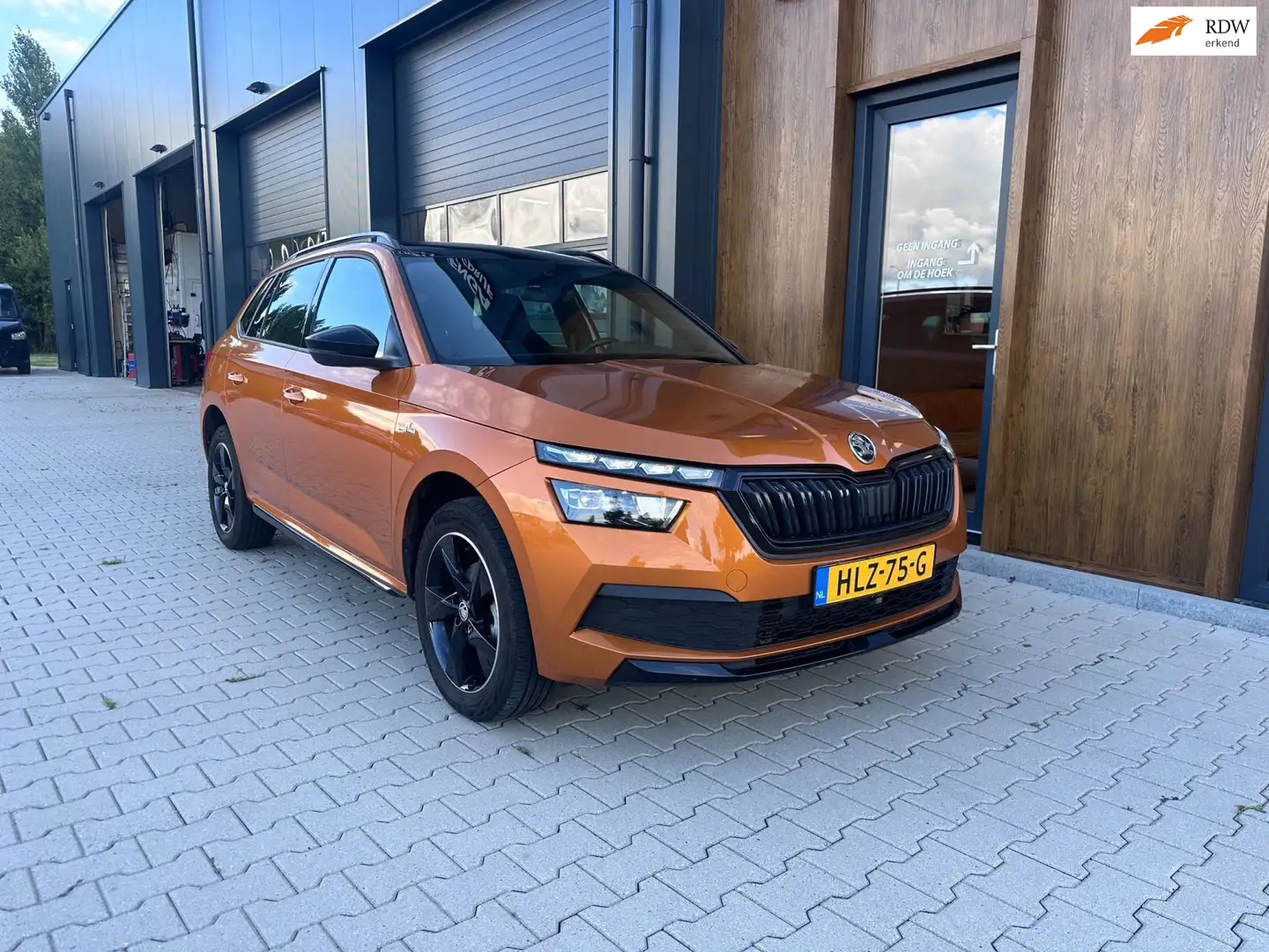 Skoda Kamiq 1.0 TSI Sport Monte Carlo Orange - 1
