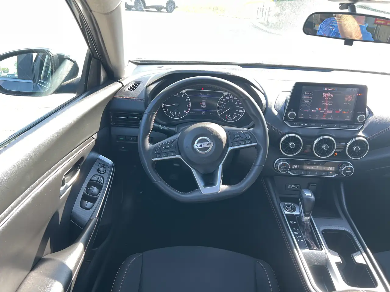 Nissan Sentra снимка Nissan Sentra