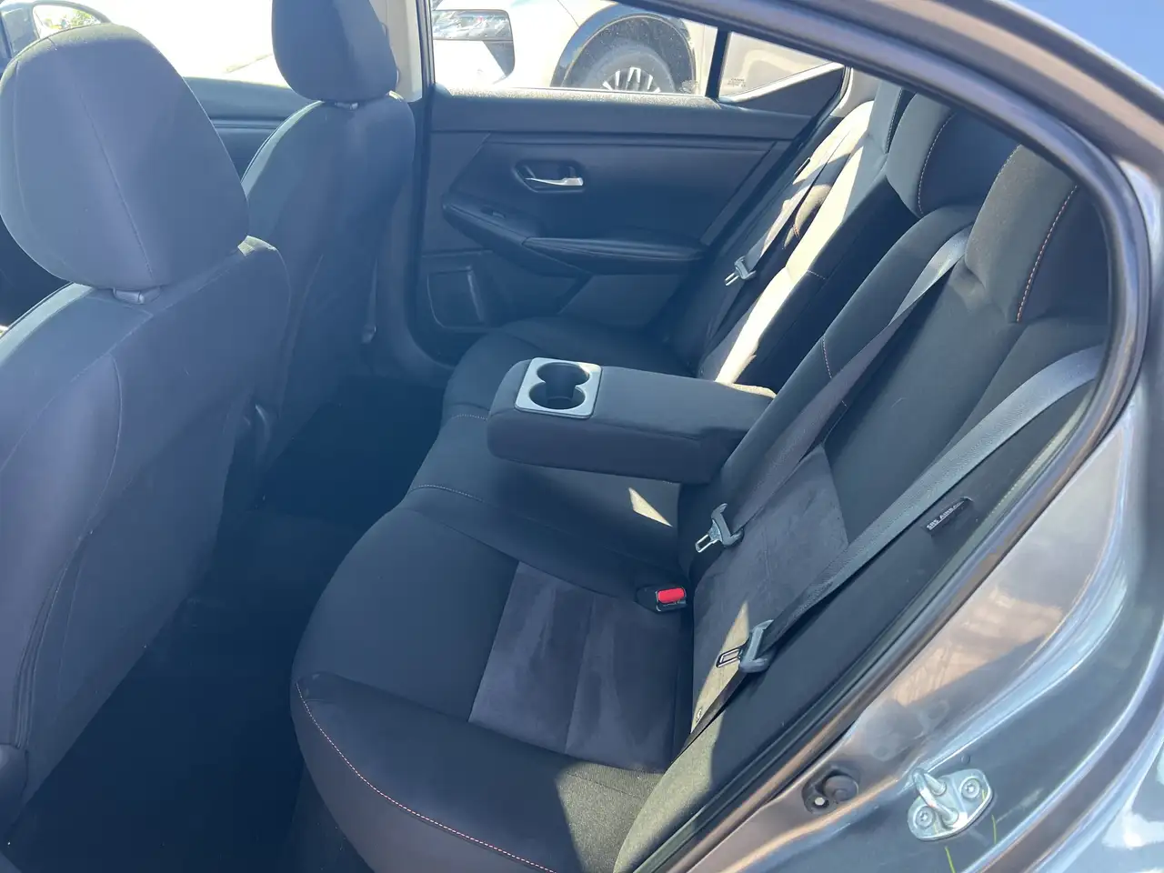 Nissan Sentra снимка Nissan Sentra