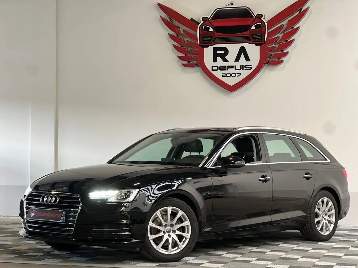 Audi A4 2.0 TFSI 190 CH ULTRA Nero - 2