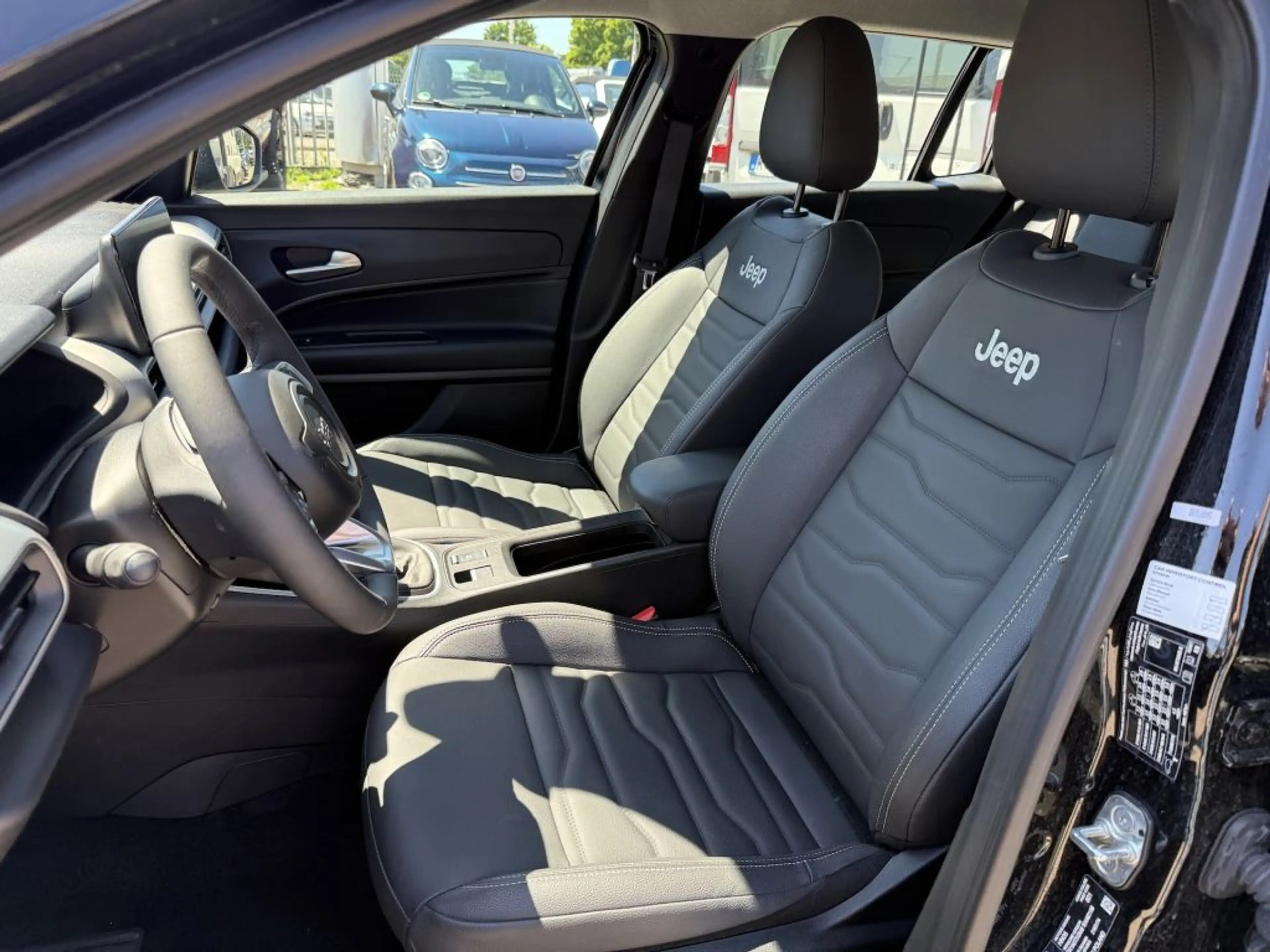 Jeep Avenger 1.2 GSE T3 Turbo-Benzin GDI Altitude — photo 12