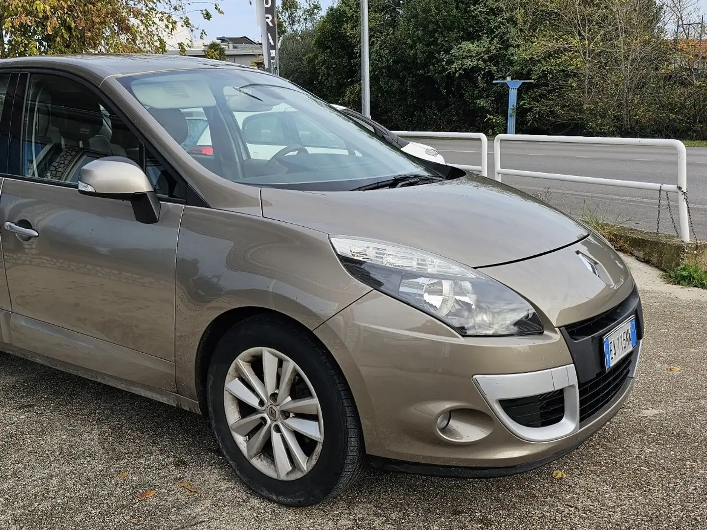 Renault Scenic 1.5 dci Dynamique Brons - 2