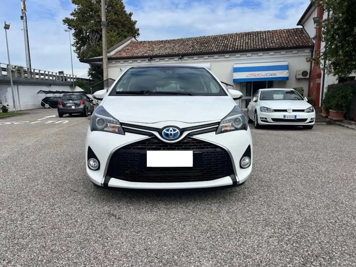 Toyota Yaris 1.5 Hybrid 5 porte Trend 'White Edition' Weiß - 2