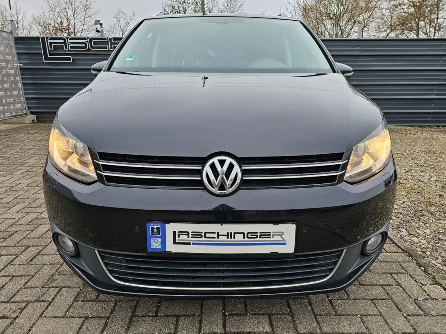 Volkswagen Touran 1.4TSI Match NAVI PDC SHZ KLIMA PANO TEMP Schwarz - 2