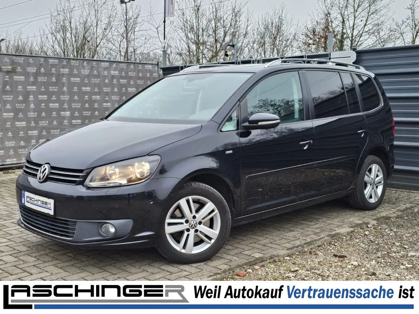 Volkswagen Touran 1.4TSI Match NAVI PDC SHZ KLIMA PANO TEMP Schwarz - 1