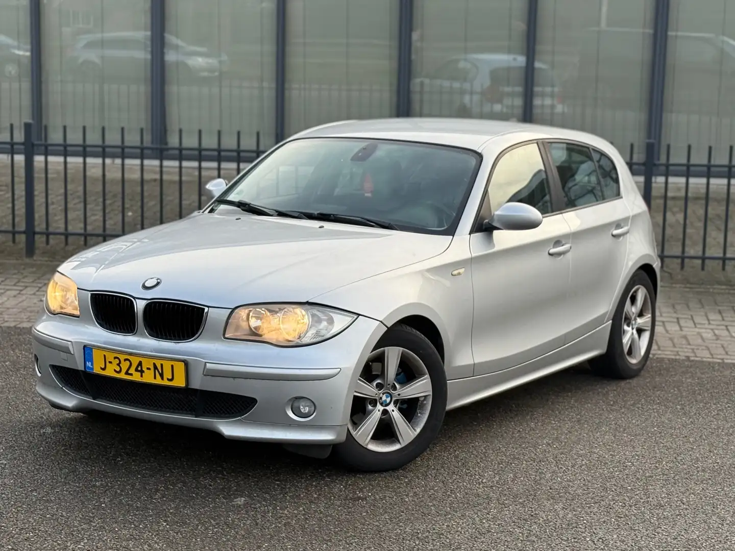 BMW 118 1-serie 118i Business Line Automaat! Grau - 1