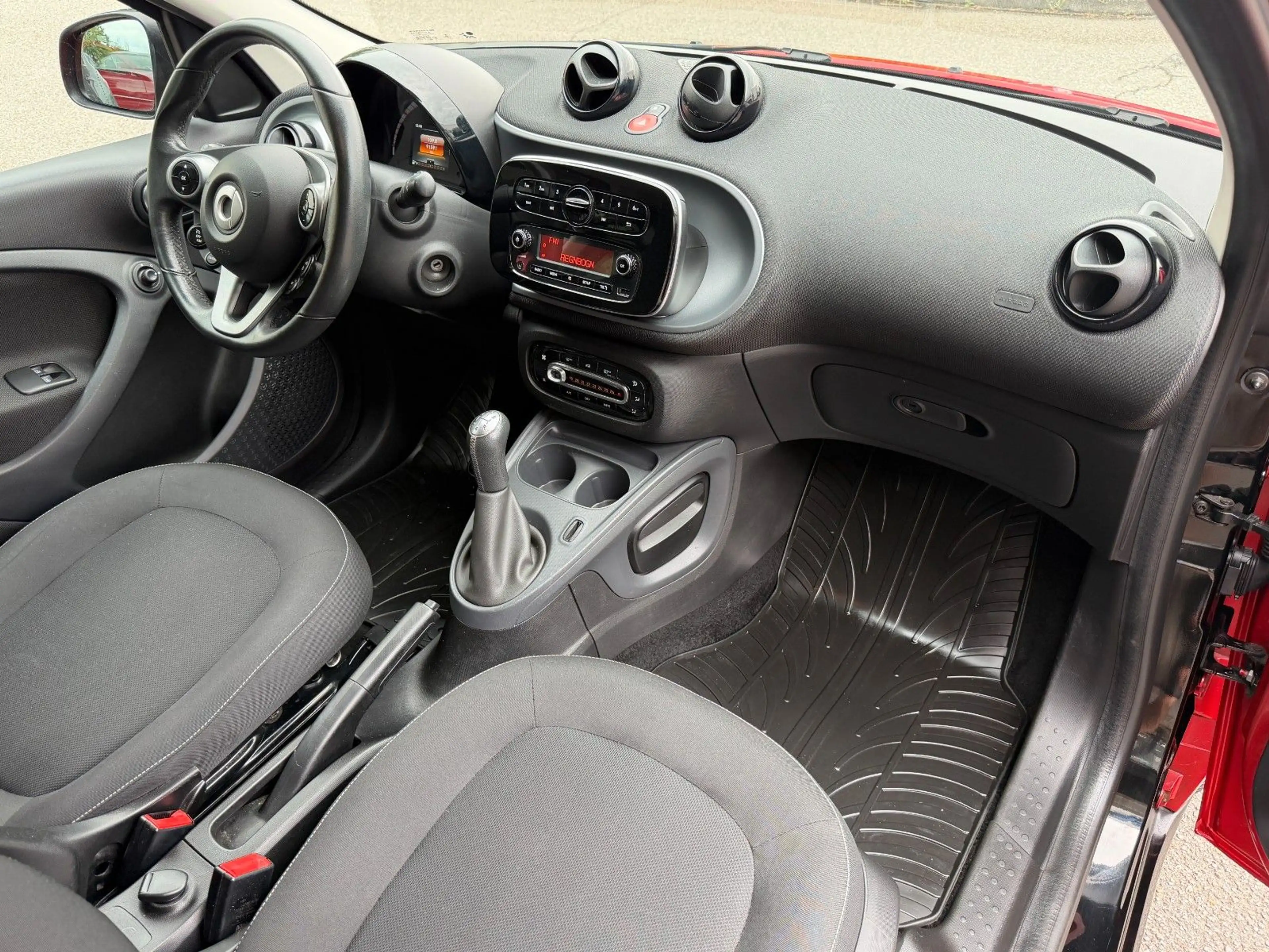 smart forFour Passion/Klimaautomatik/PDC/2.Hand — photo 13