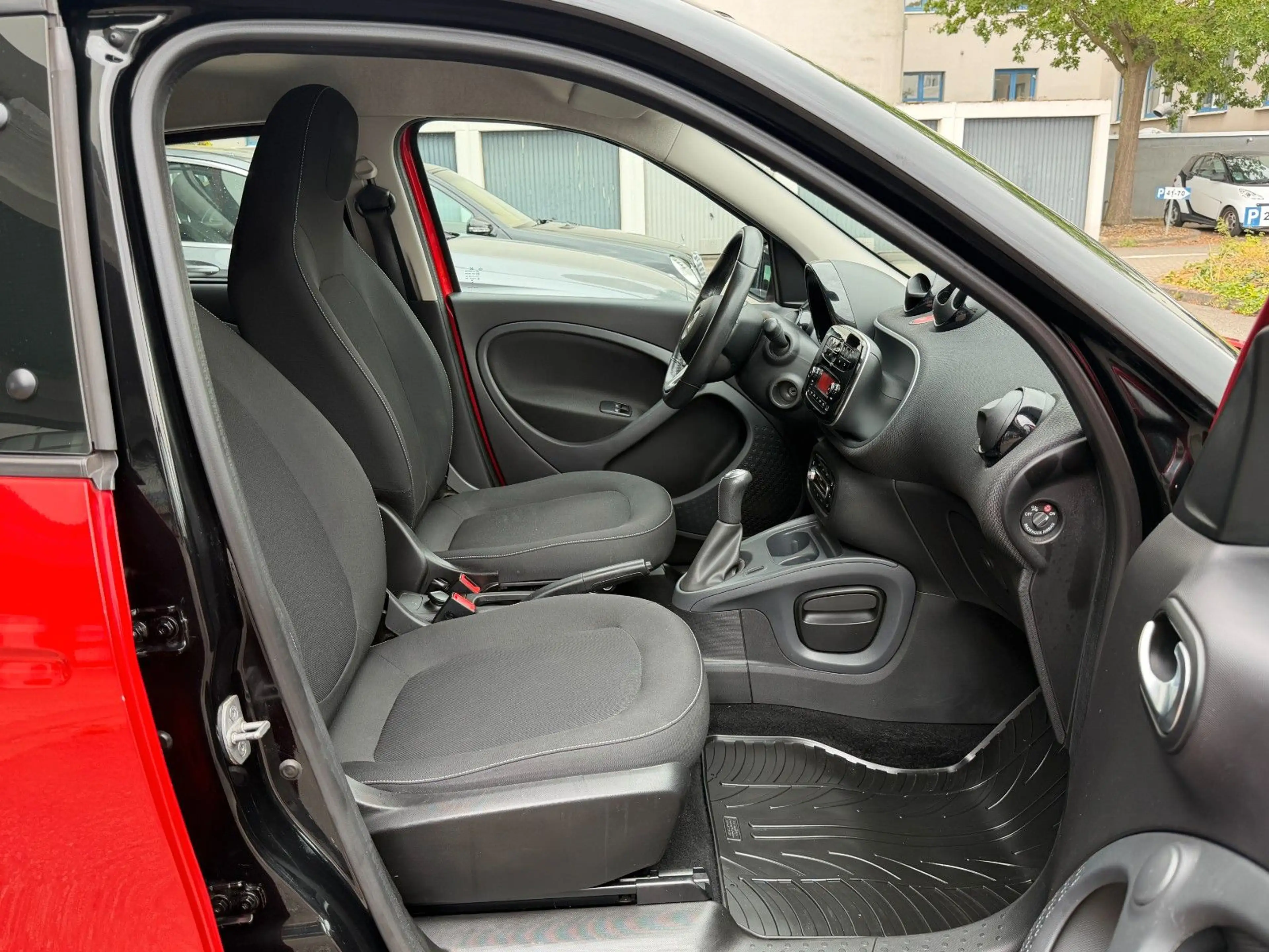 smart forFour Passion/Klimaautomatik/PDC/2.Hand — photo 14