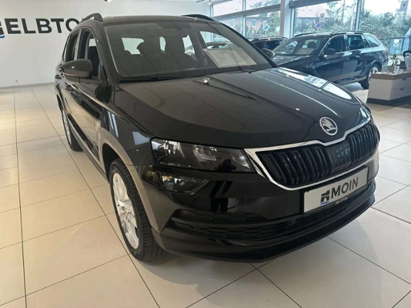 Skoda Karoq 1,5 TSI DSG Style Navi PANO GRA PDC Schwarz - 2