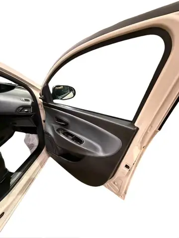 Lancia Ypsilon view 11
