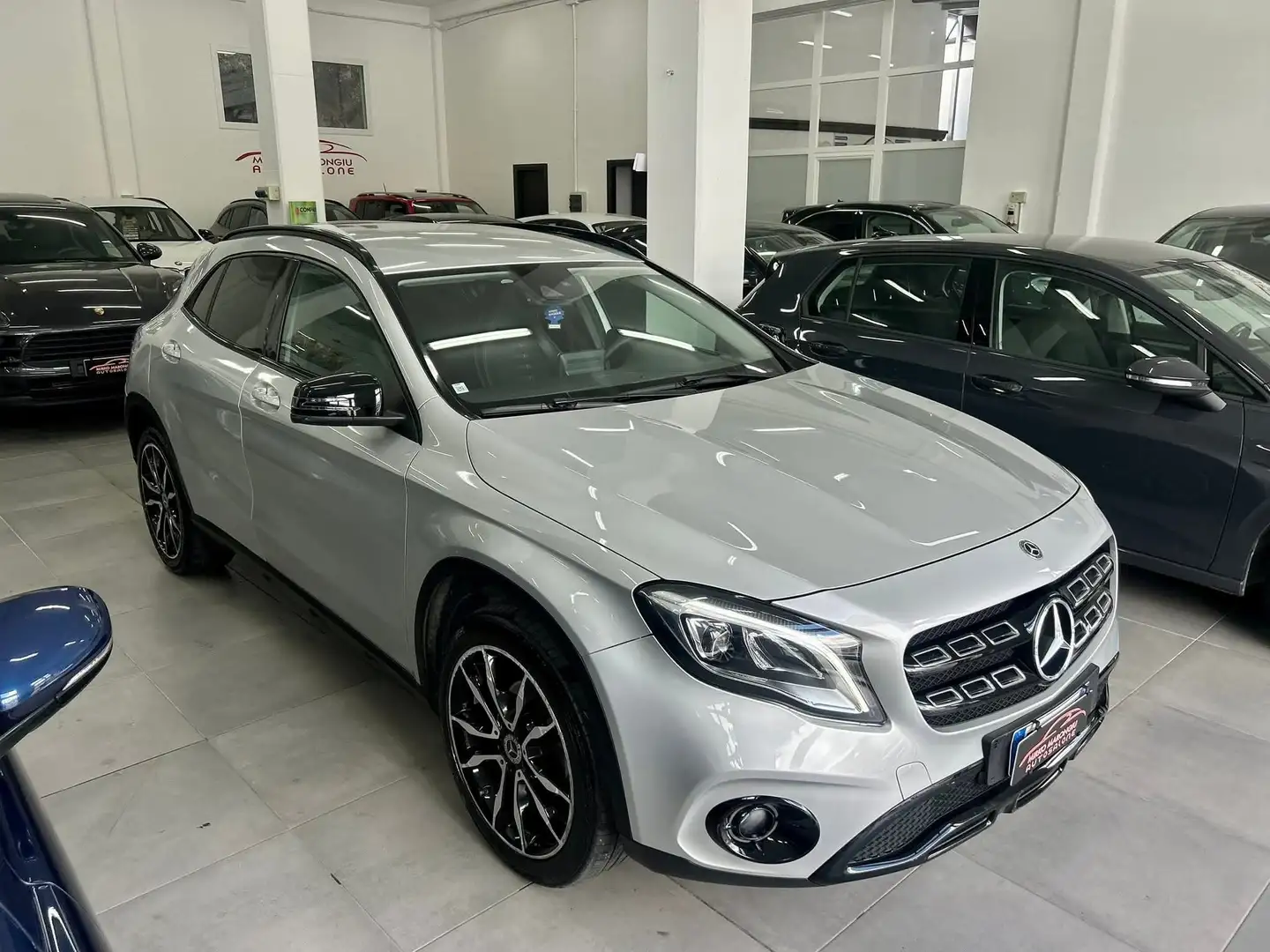 Mercedes-Benz GLA 200 GLA 200 d Premium auto - 2