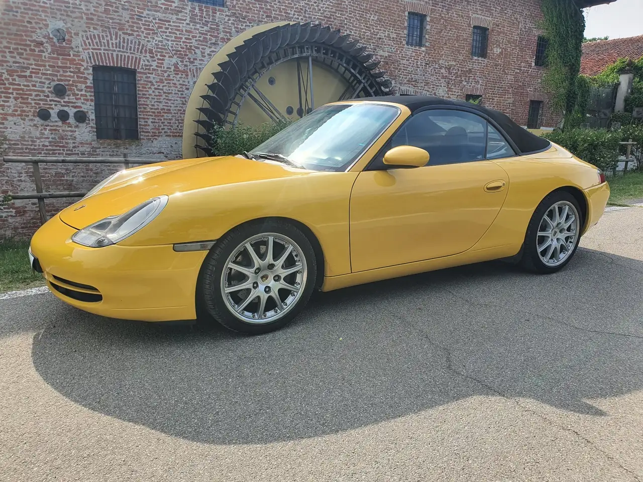 Porsche 996 911 Carrera 2 cabrio, foto 1
