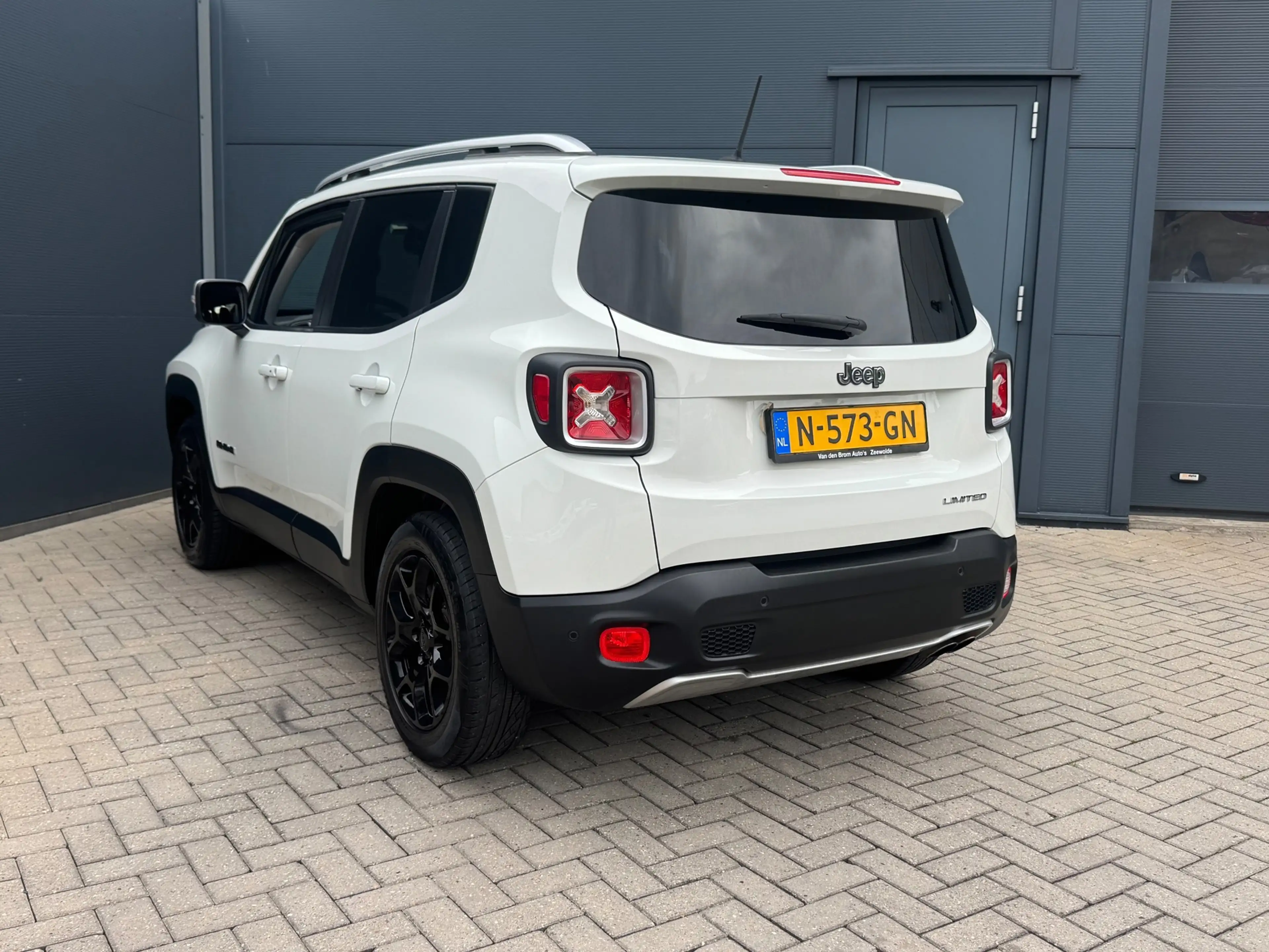 Jeep Renegade 1.4 MultiAir Limited Leder, Navi — photo 8