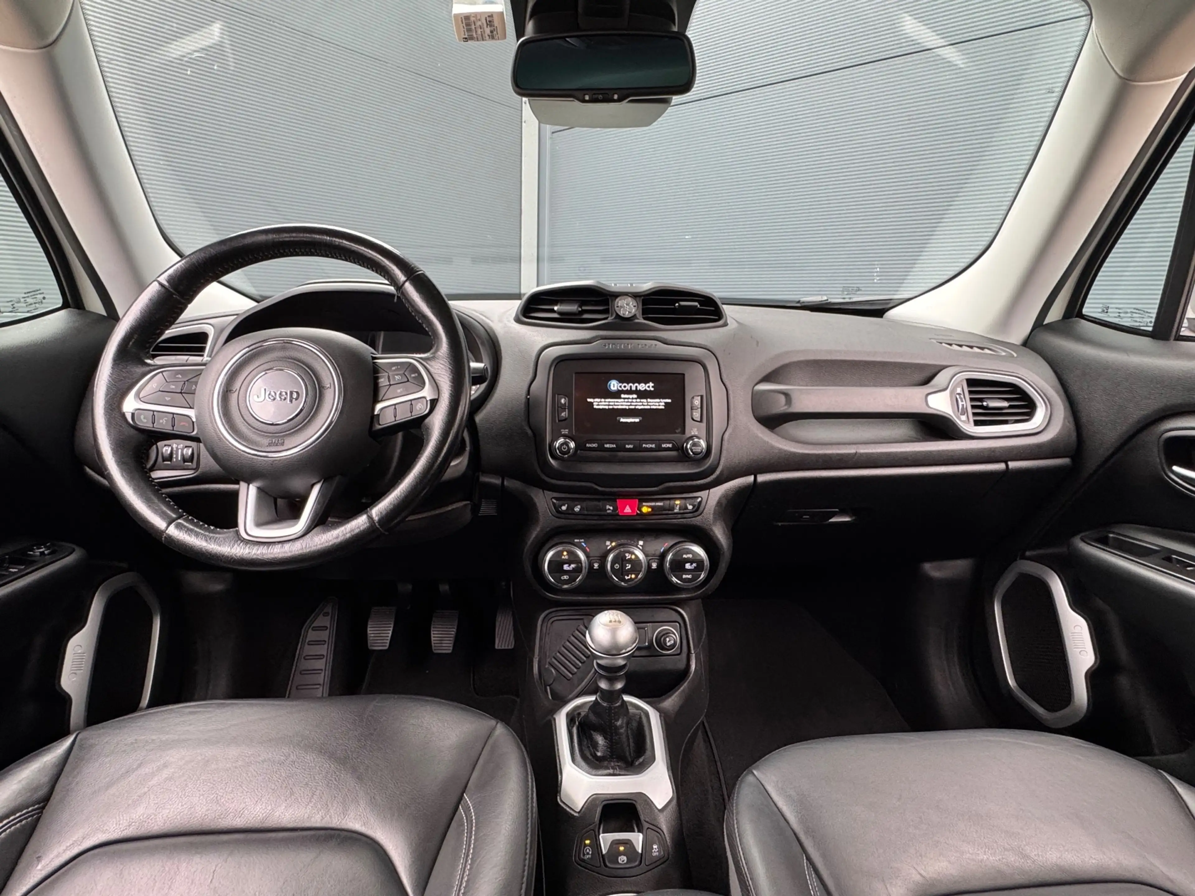 Jeep Renegade 1.4 MultiAir Limited Leder, Navi — photo 12