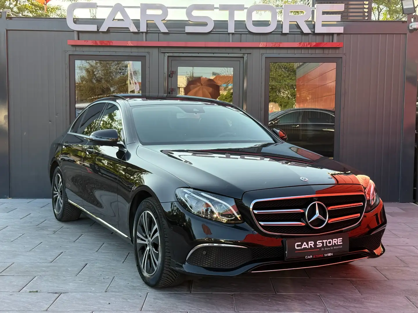 Mercedes-Benz E 220 d|Avantgarde|Pano|360|Widescreen|Leder|LED|Spurass Schwarz - 1