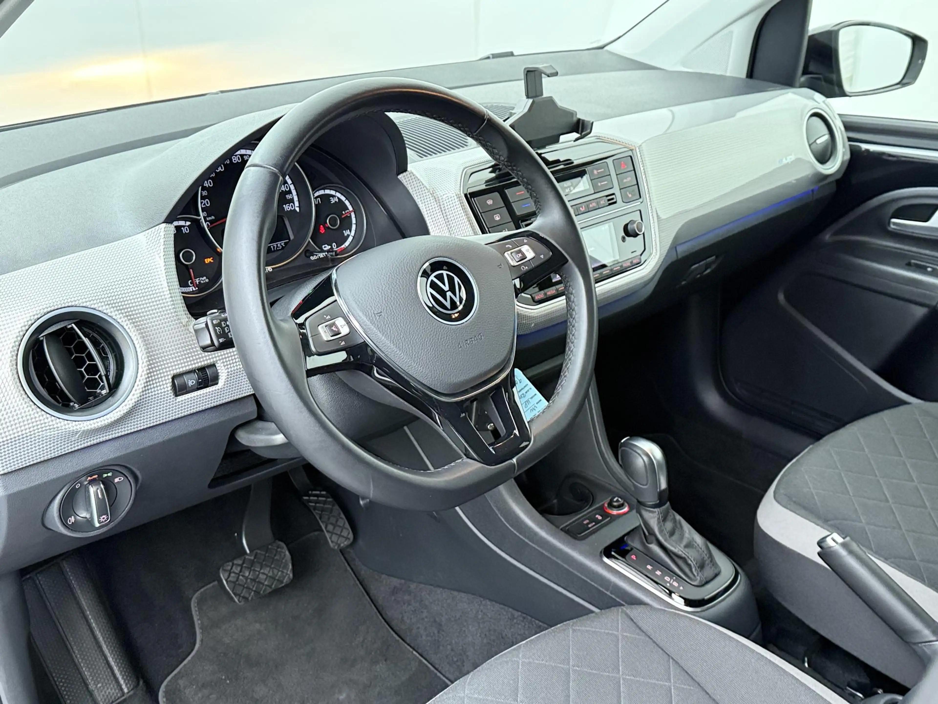 Volkswagen e-up! Edition | 83 PK | SoH % | Achteruitrijcamera | Cli — photo 6