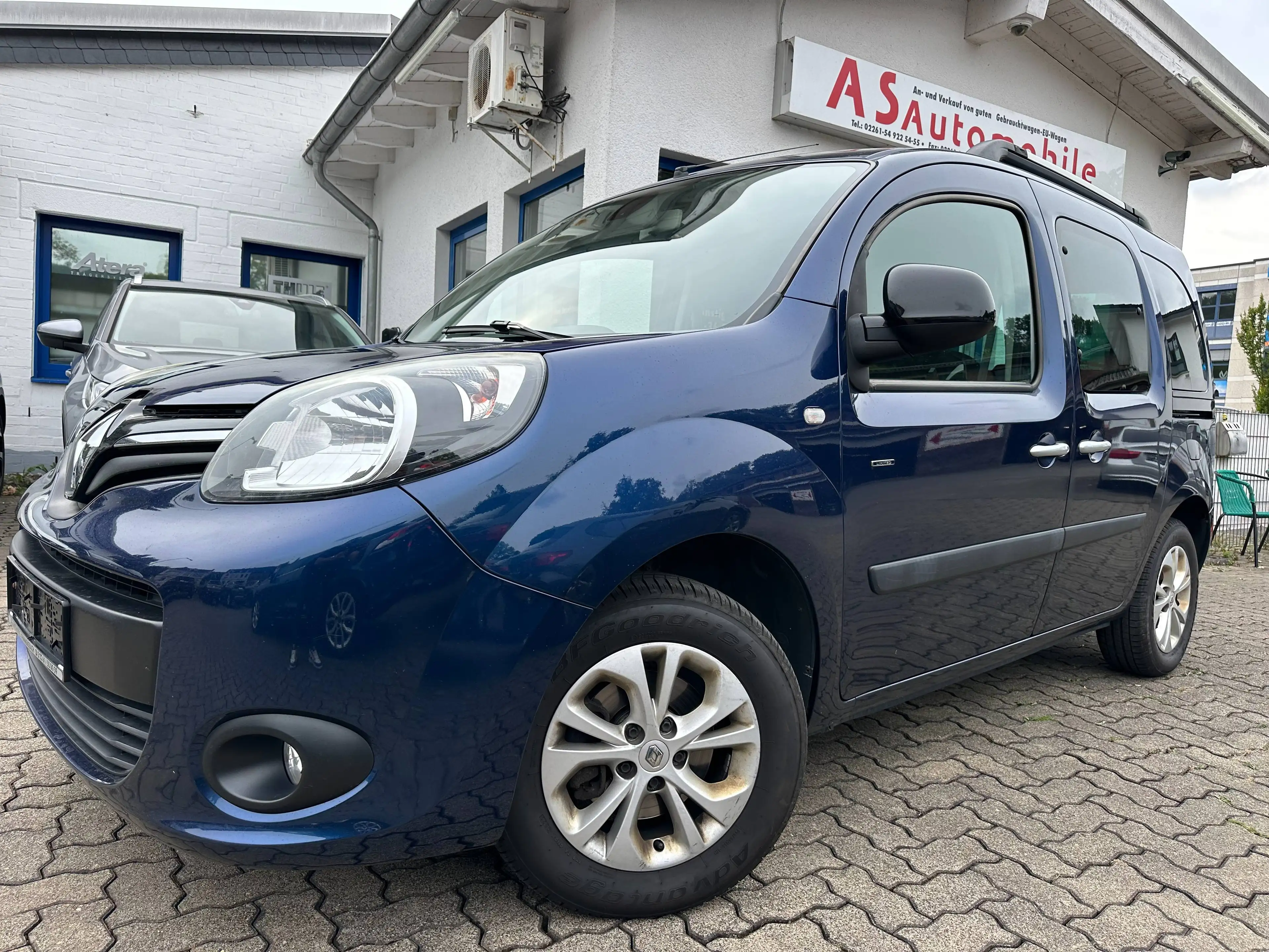 Renault Kangoo 1.5 dCi Limited+2.HAND+KLIMATRONIK+2 X SCHIEBETÜR+PDC+AHK+TÜV:NEU