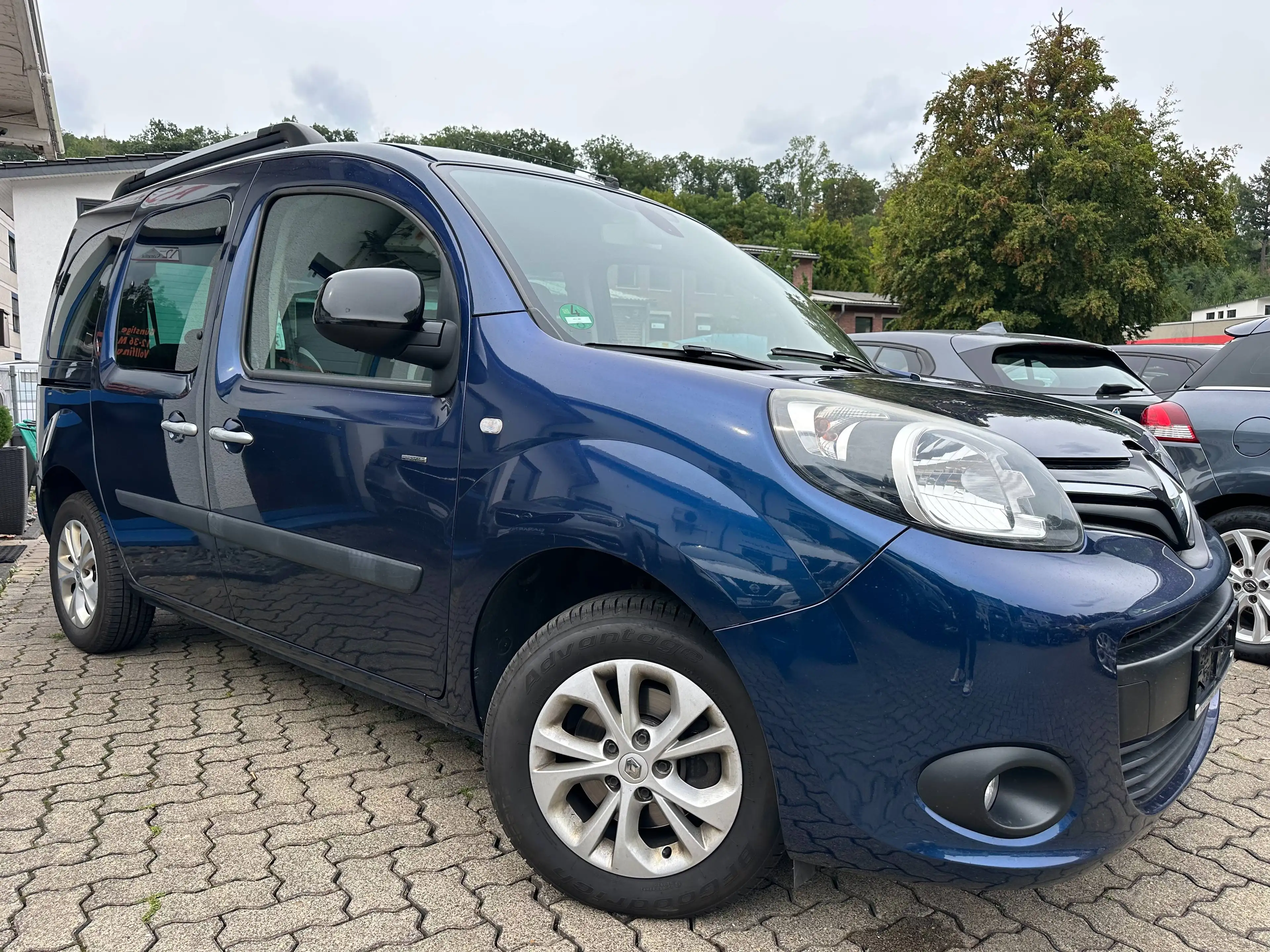 Renault Kangoo 1.5 dCi Limited+2.HAND+KLIMATRONIK+2 X SCHIEBETÜR+PDC+AHK+TÜV:NEU — photo 2