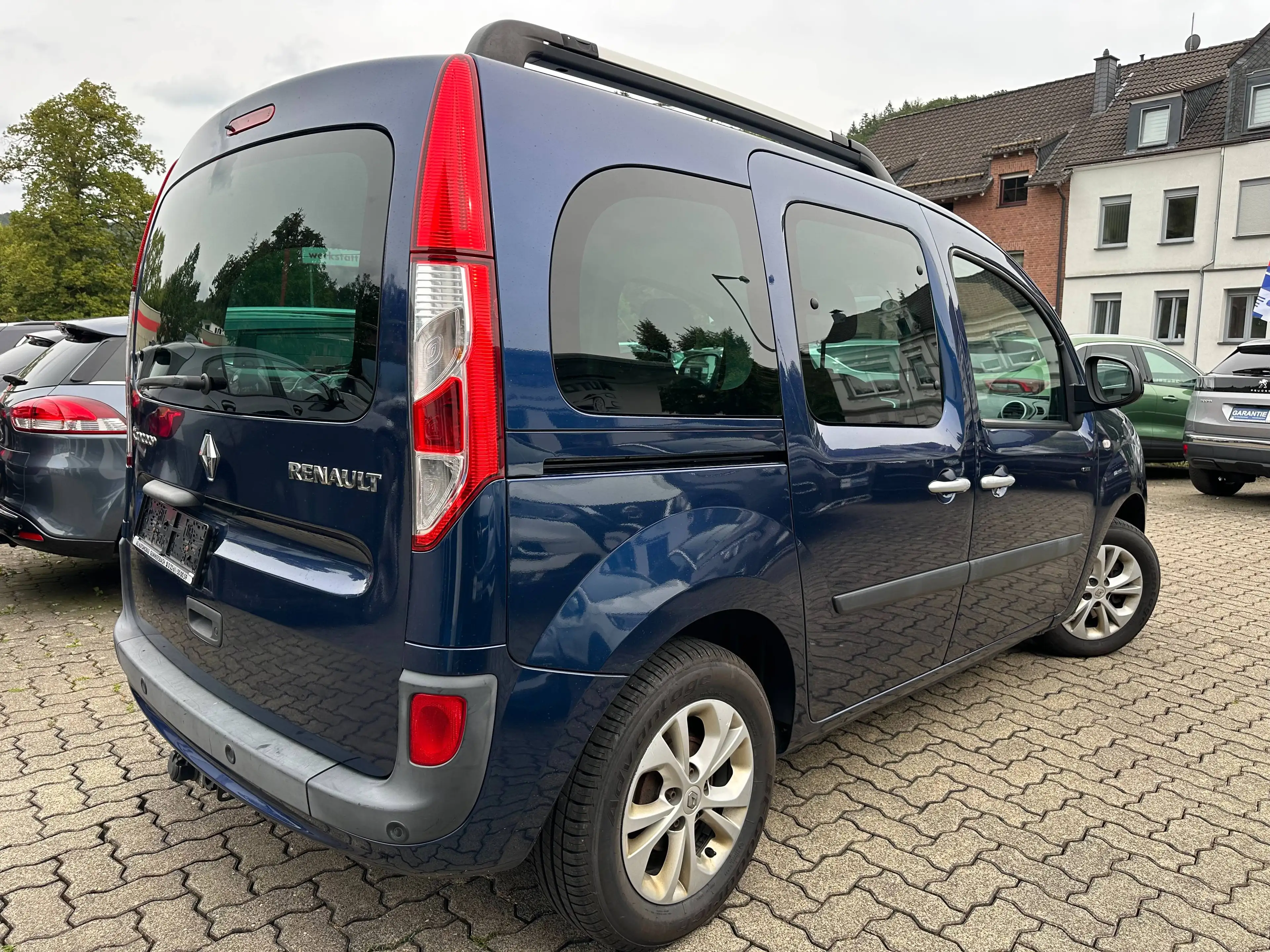 Renault Kangoo 1.5 dCi Limited+2.HAND+KLIMATRONIK+2 X SCHIEBETÜR+PDC+AHK+TÜV:NEU — photo 4