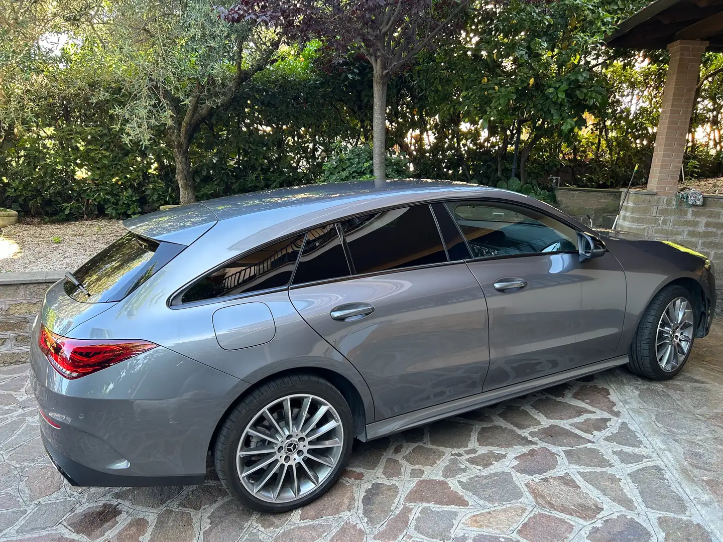 Mercedes-Benz CLA 250 e Plug in Automatic S.Brake - AMG Line Grigio - 2