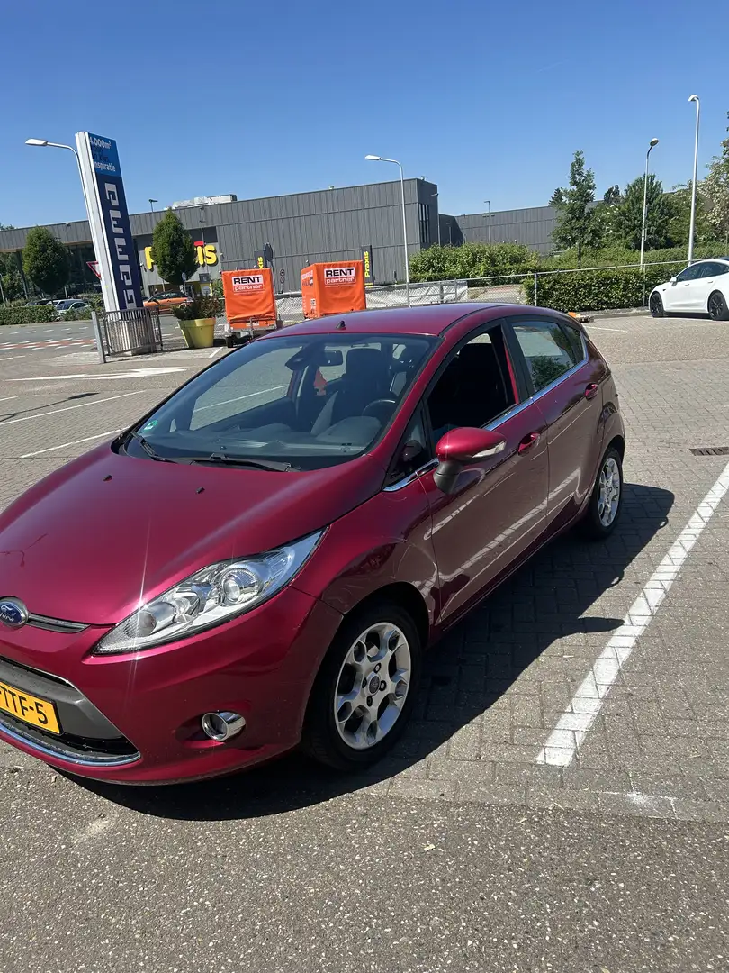 Ford Fiesta 1.25 Titanium Rood - 2