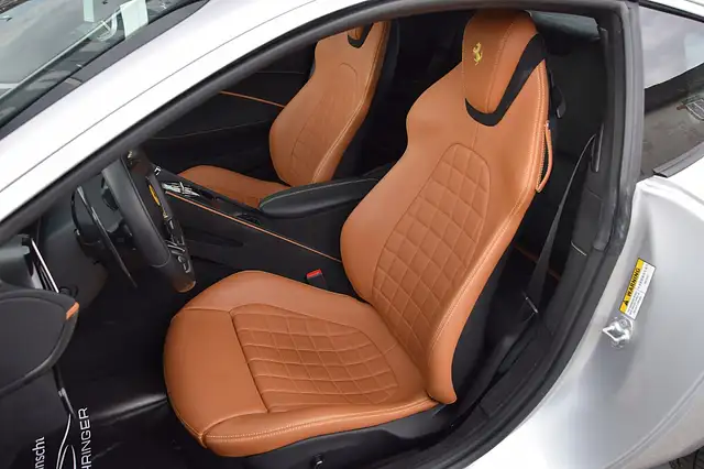 Ferrari Roma *ADAS*Carbon LED*Kamera* Ansicht 6