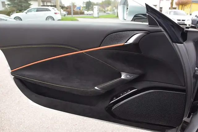 Ferrari Roma *ADAS*Carbon LED*Kamera* Ansicht 8